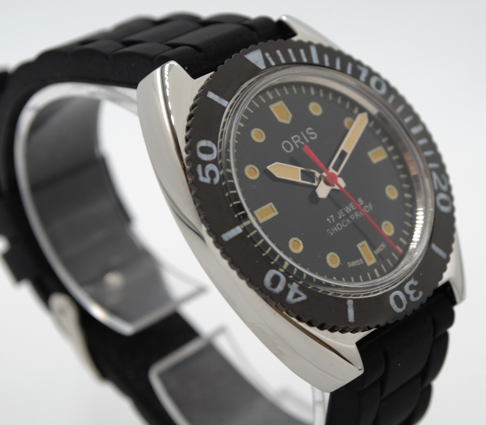 Vintage 1980s manual ORIS 38 mm Men’s Divers Watch 17 Jewels Swiss Made