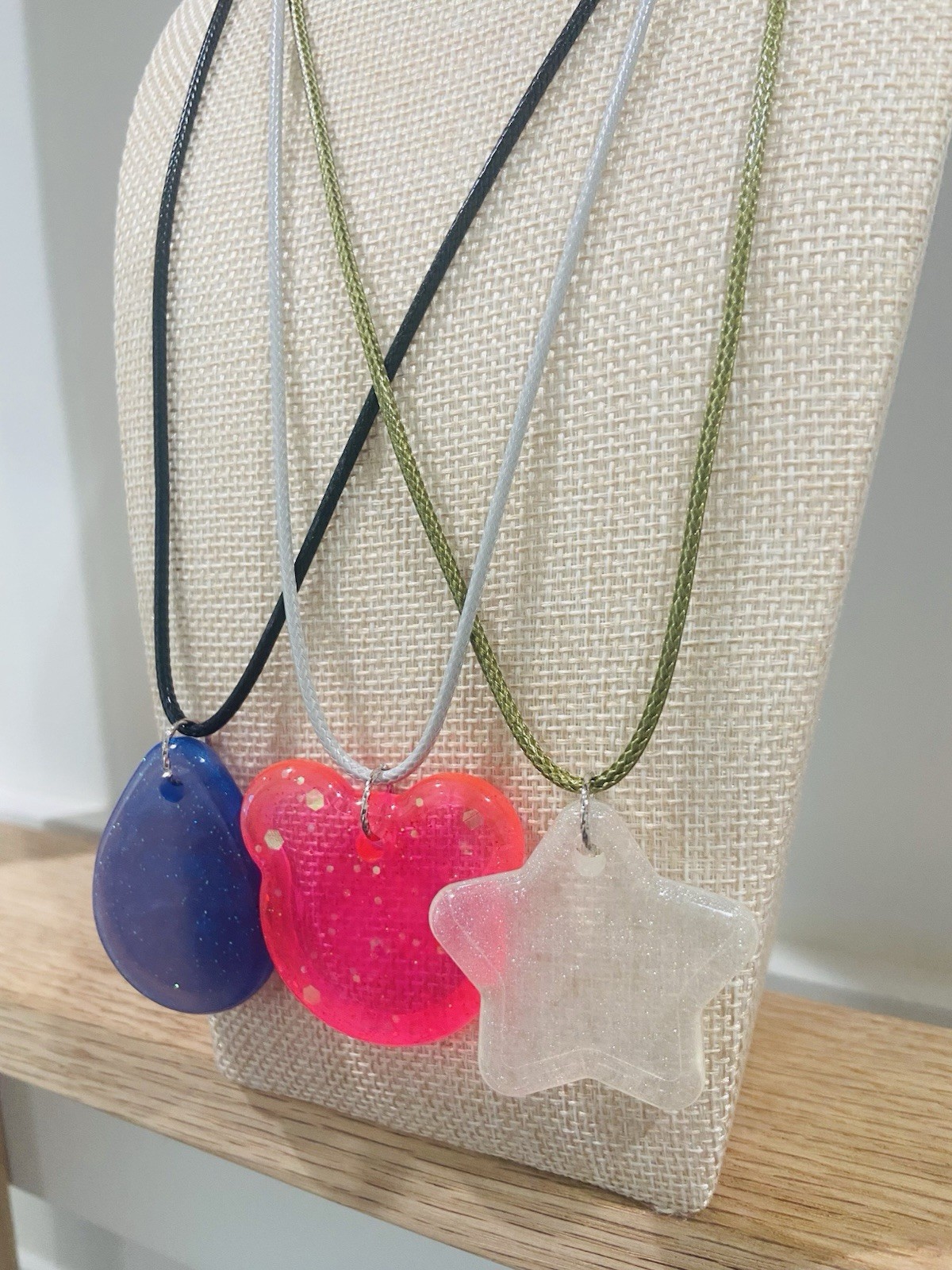 Handcrafted Epoxy Kids Sparkle Shape Necklace Set – Purple, Pink & White Star