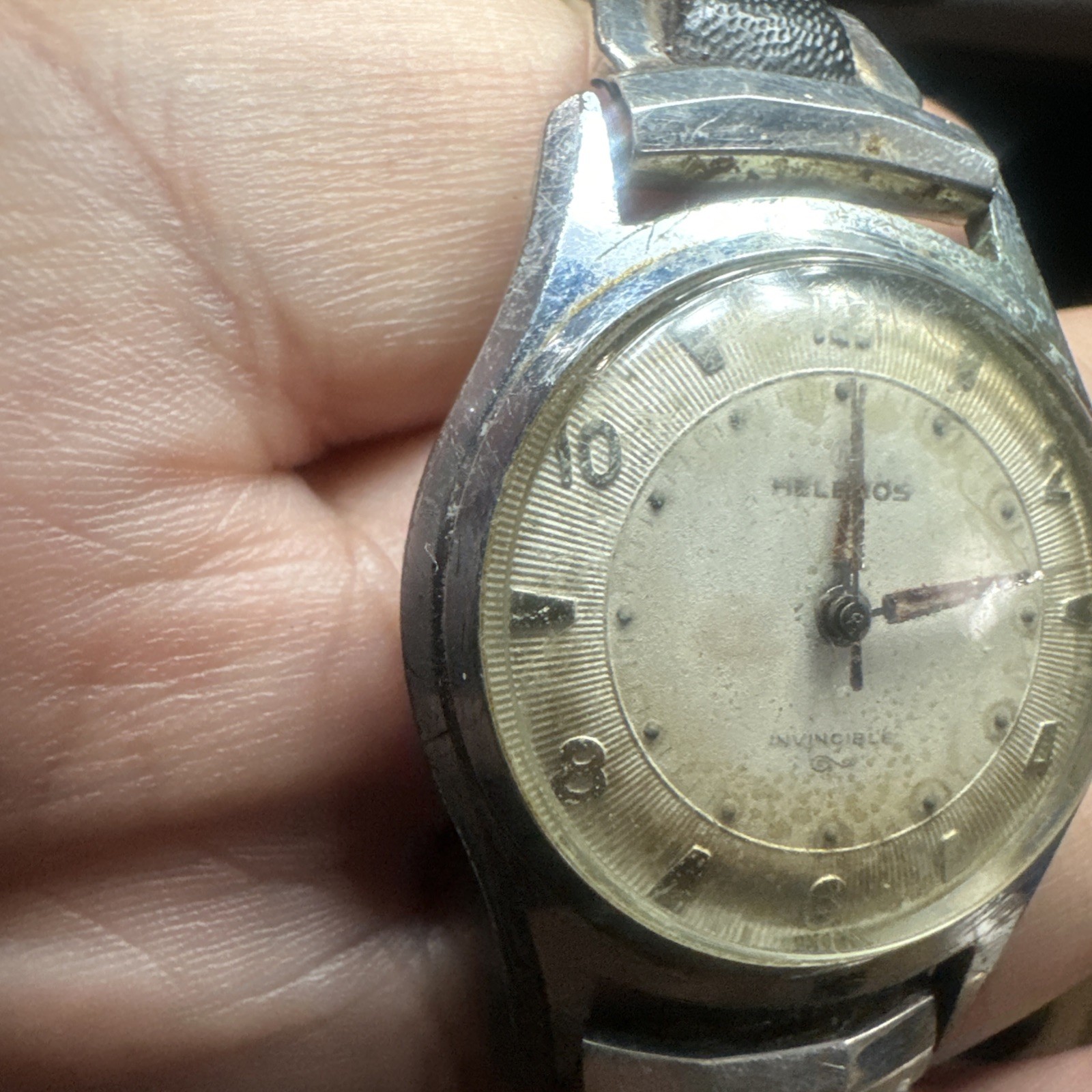 Vintage HELBROS INVINCIBLE gold mens Manual Wind 33mm Mens Watch – For Repair