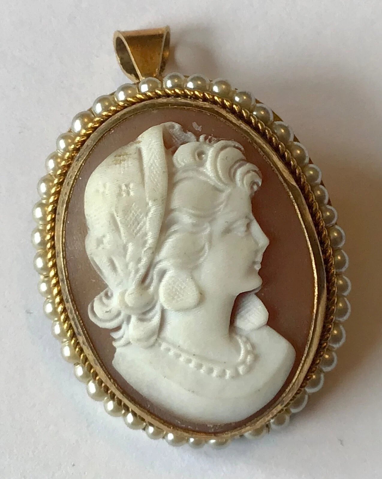 VINTAGE ART DECO GOLD FILLED SHELL CAMEO AND PEARL BROOCH PENDANT W5