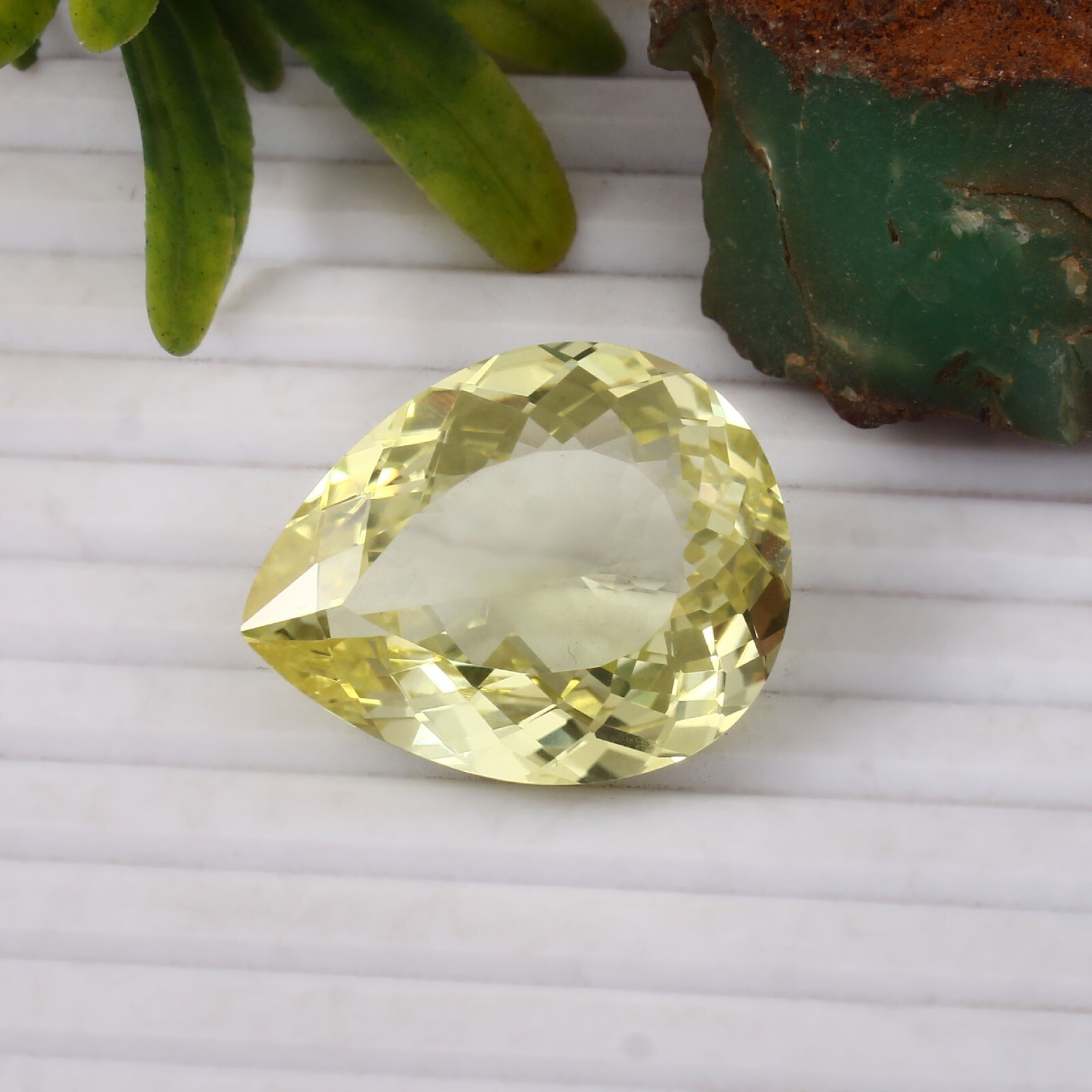 AAA 66.10 Ct Natural Ceylon Yellow Sapphire Loose Pear Gemstone Cut 30×19 MM