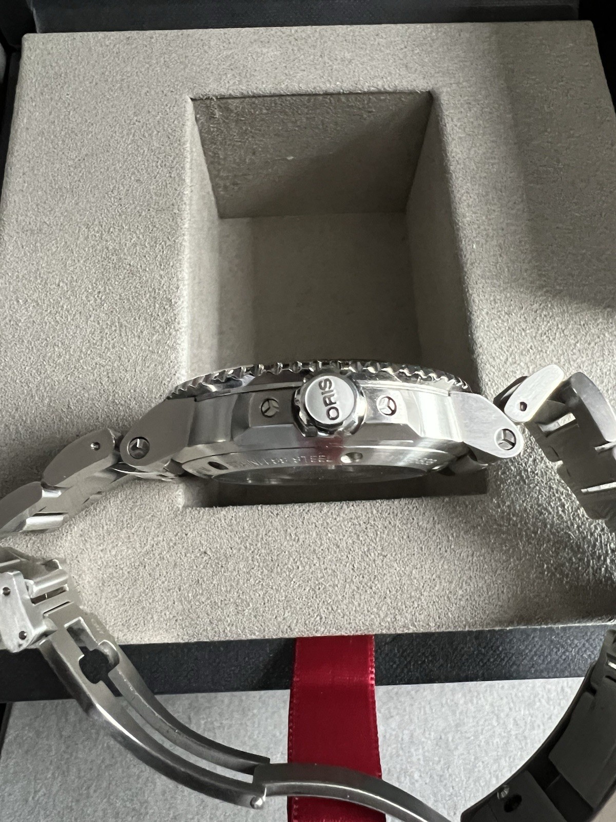 Oris Aquis Date Automatic Green Men’s Watch 01 400 7763 4157-07 8 24 09PEB 43.5