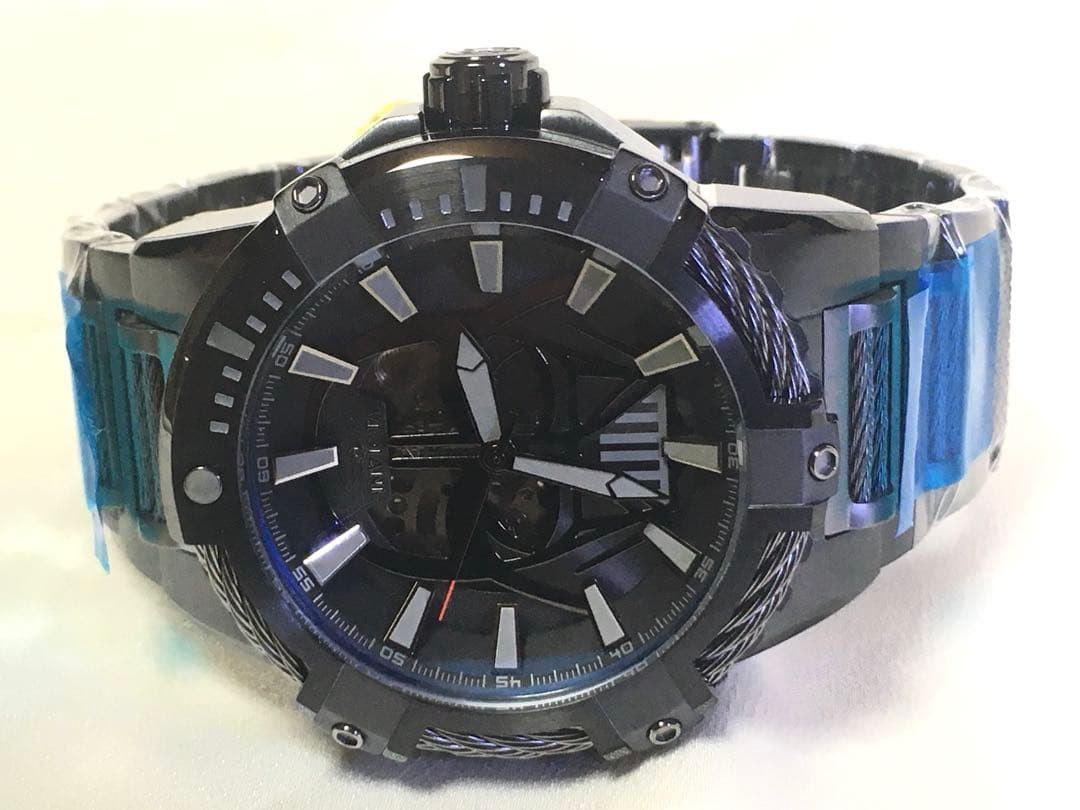 Limited to 1977 pieces INVICTA Star Wars Darth Vader Automatic