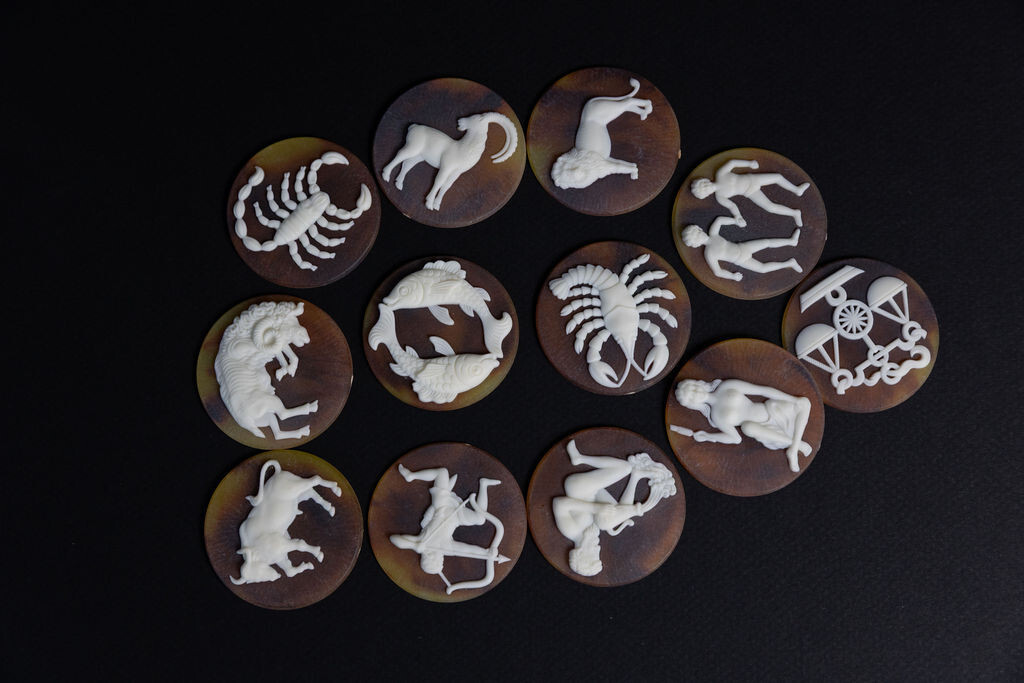 12 VINTAGE New Astrology Birth Signs of Zodiac 44.2 mm Molded Cabochons Cameo