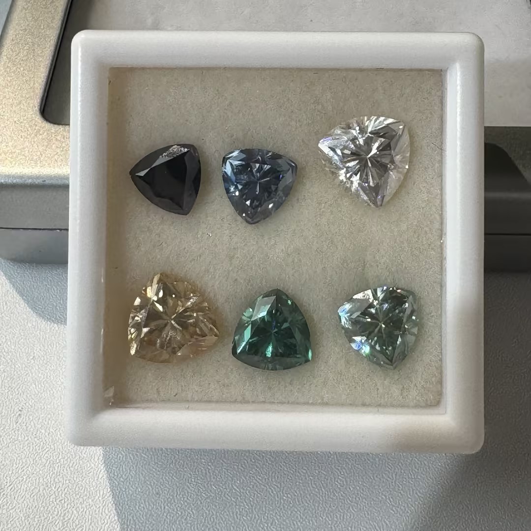 0.5-10ct Trillion Cut Multiple Color Option Moissanite Loose D Color VVS1 GRA
