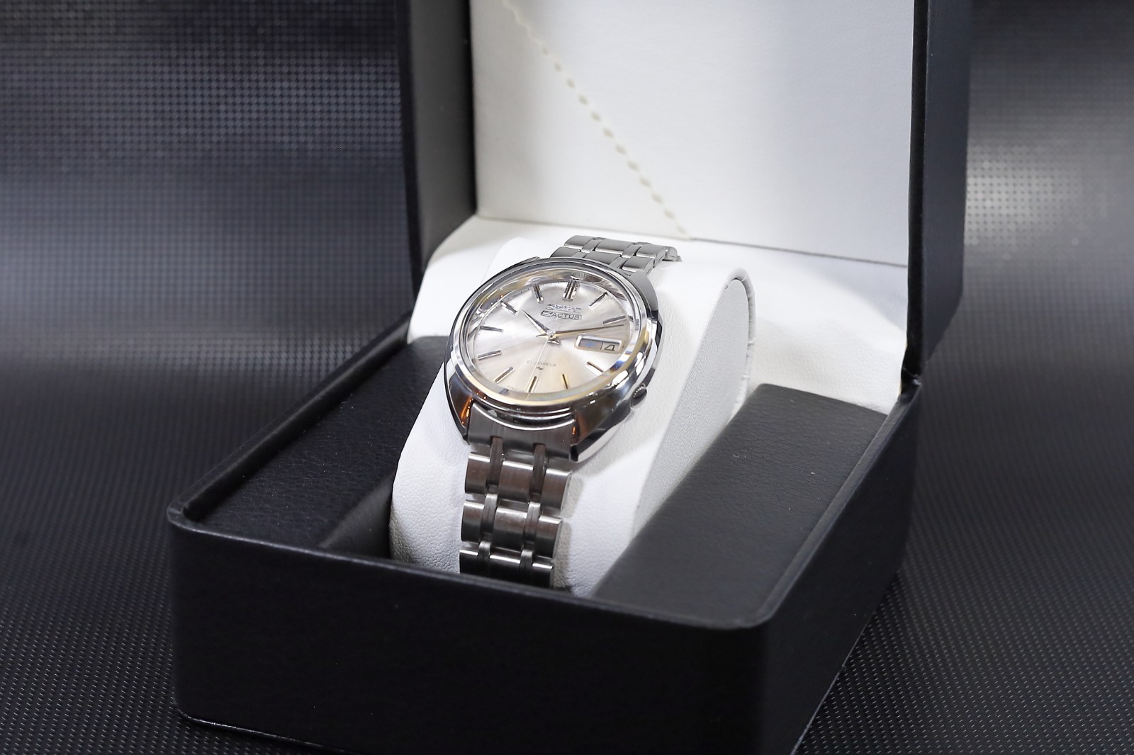 Vintage Seiko 5 Actus 7019-7070 Auto 21J Silver Sunburst Day-Date JDM