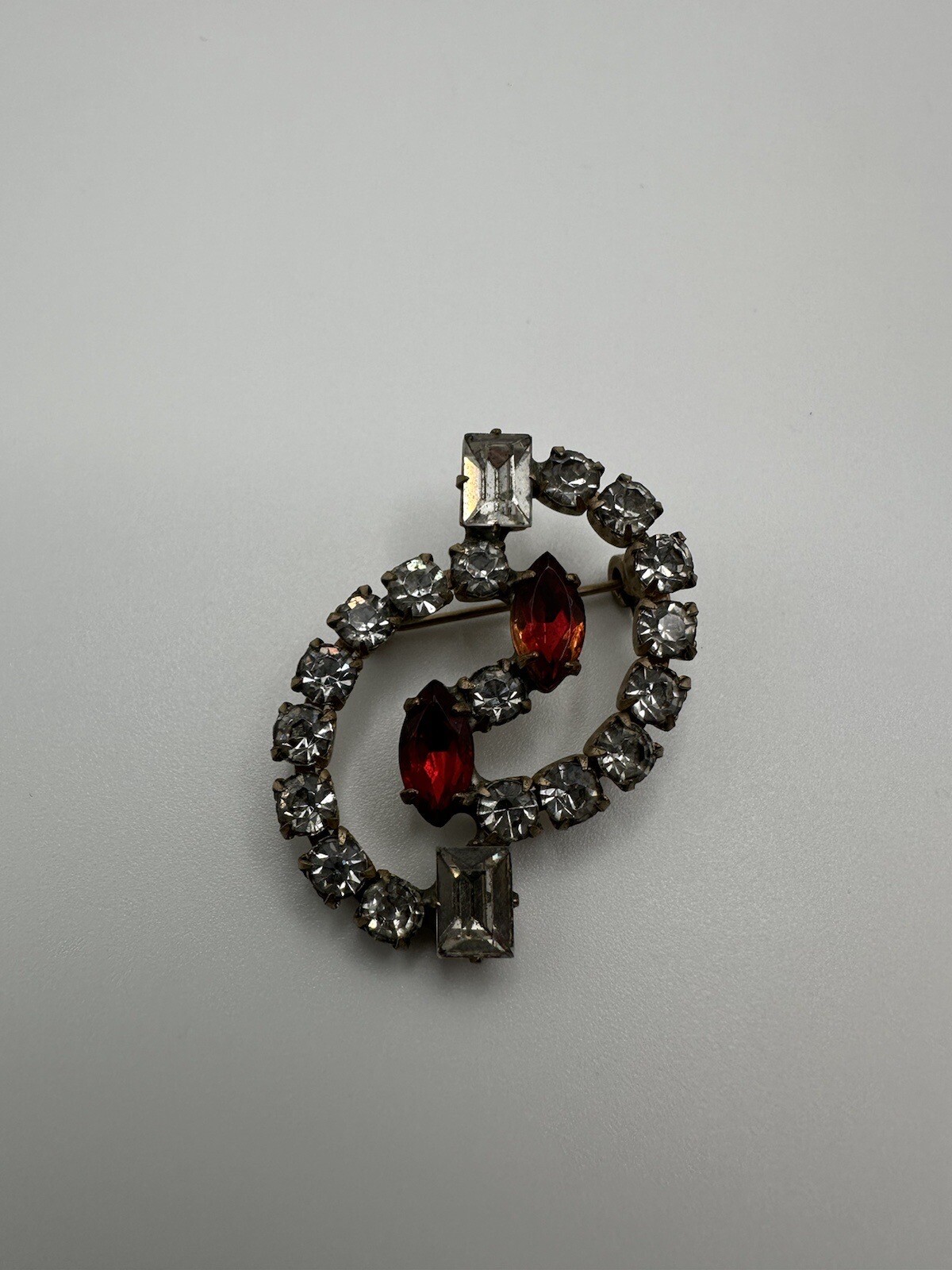 Vintage Red Rhinestone Brooch / Pendant 3.6cm BB11
