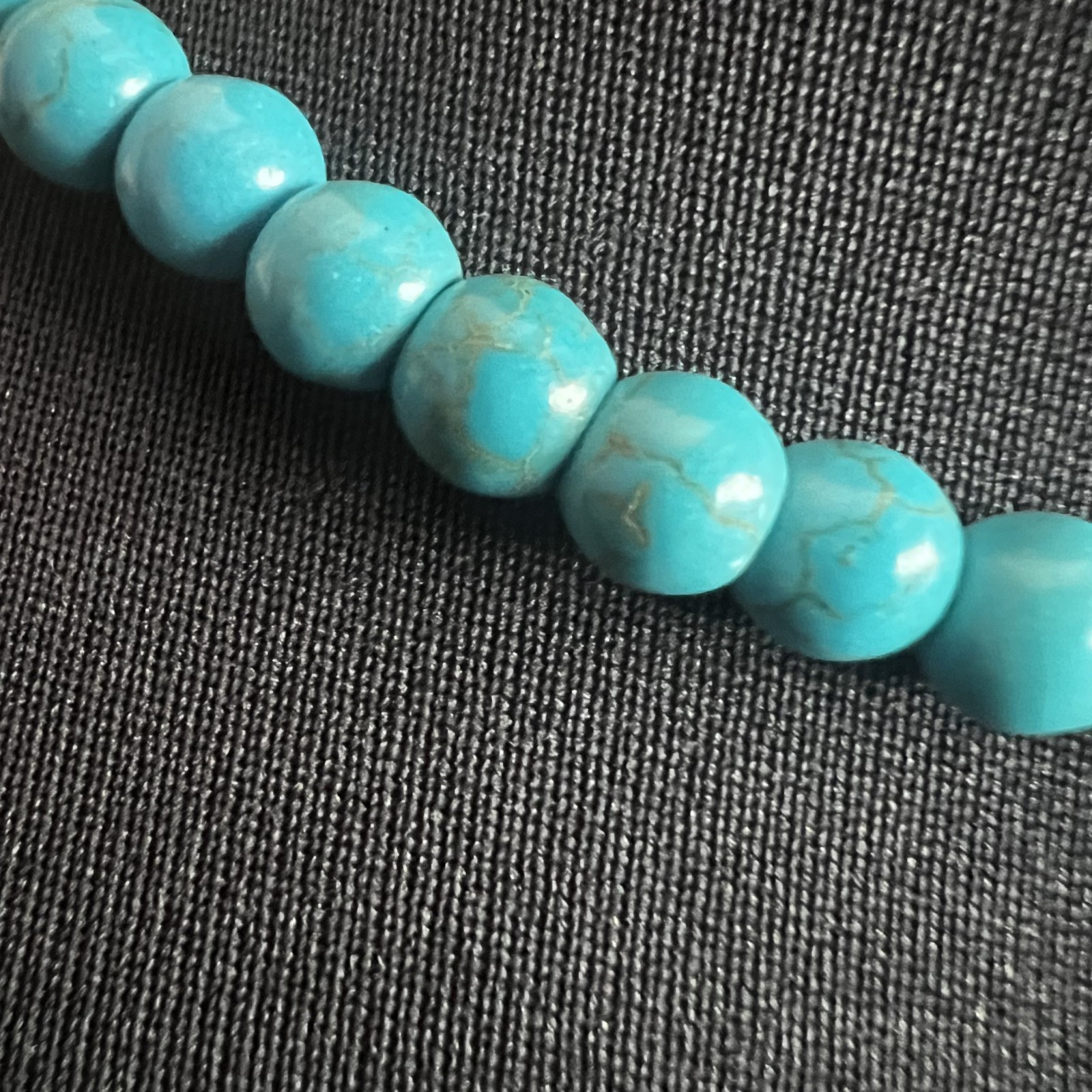 Faux turquoise round beaded choker neckalce adjustable gold tone clasp 16″