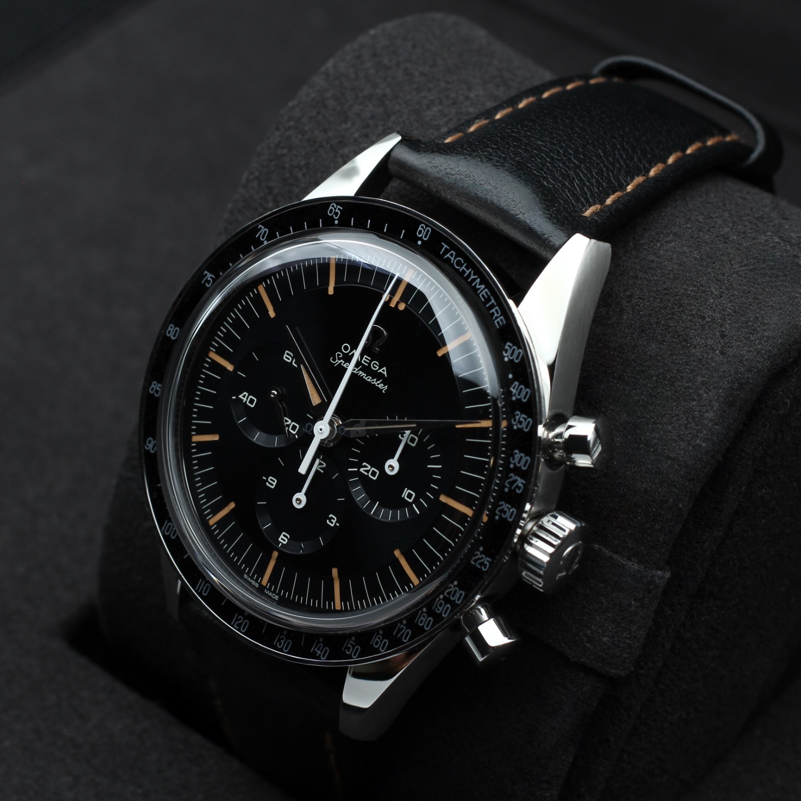 2025 Omega Speedmaster First Omega in Space FOIS 310.32.40.50.06.001 🌙
