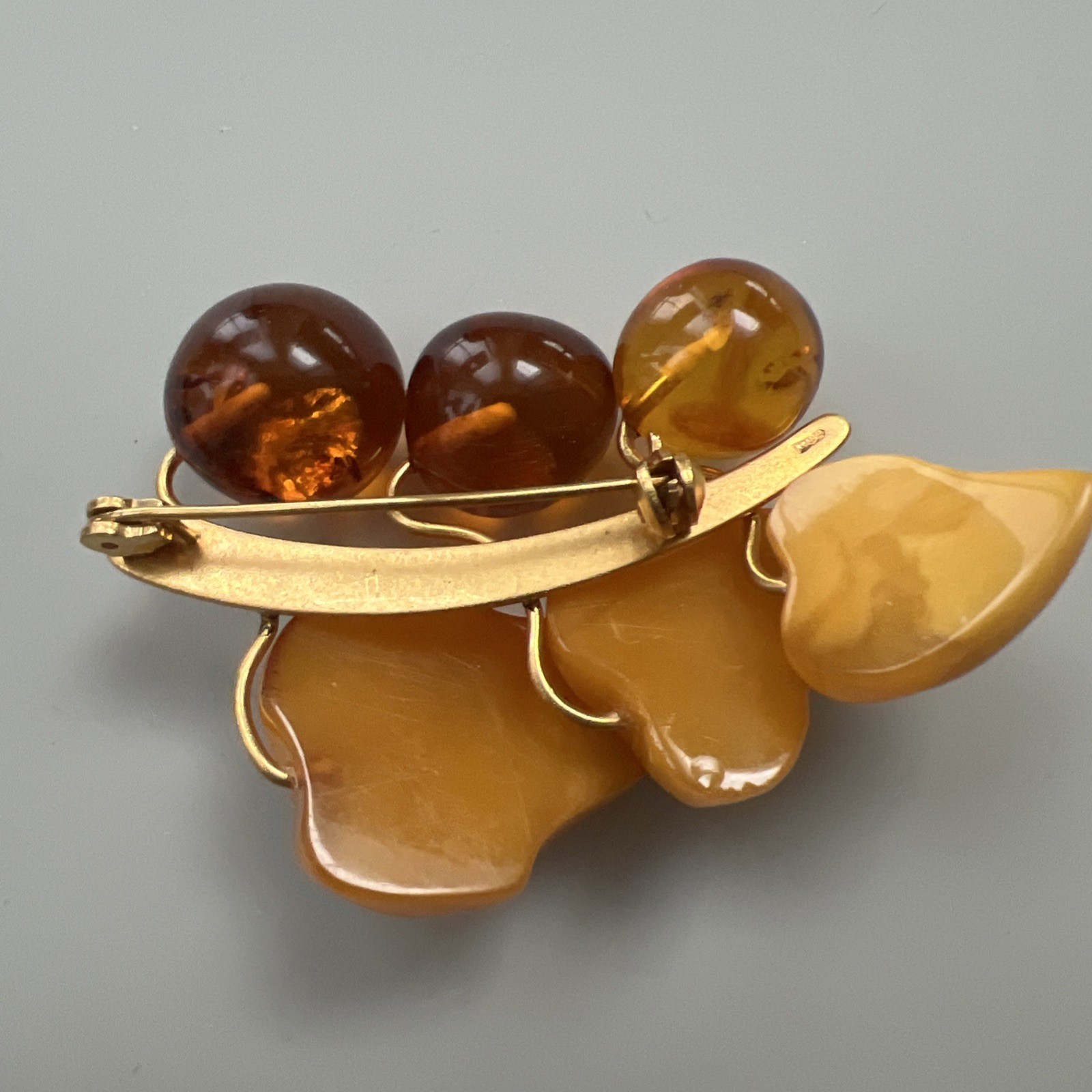 Vintage Baltic Amber Brooch/Pin Butterscotch Cognac KALIVINGRAD Amber Factory