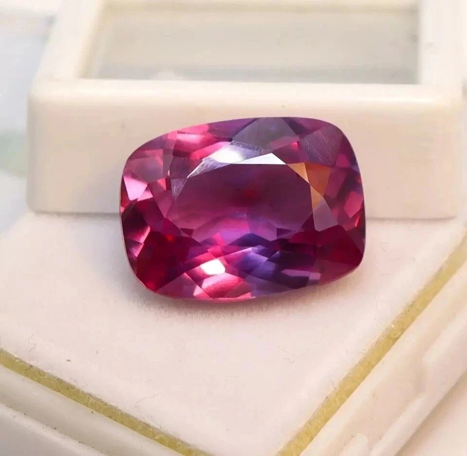 AAA 9.55 Ct Lab-Created Flawless Purple Pink Montana Sapphire Cushion Cut