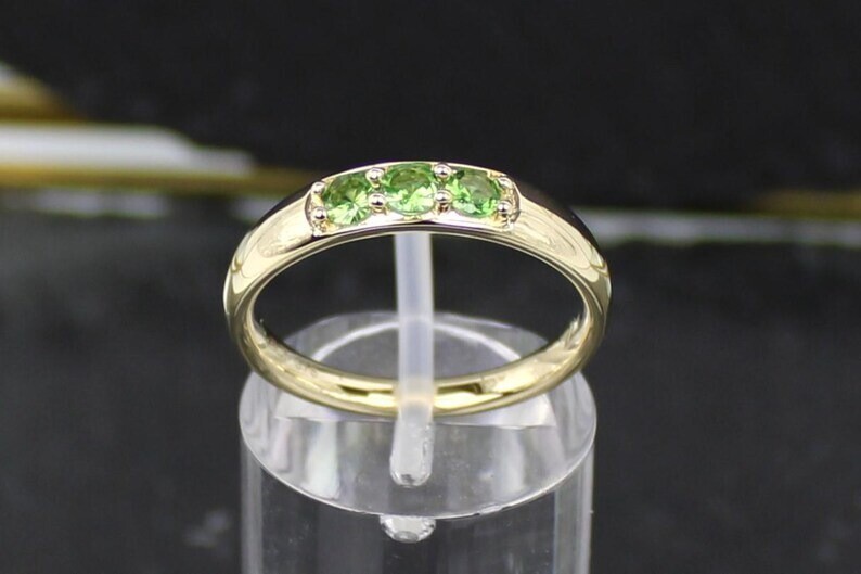 Tsavorite Gold Ring in 375 Yellow Gold, 9 Carat, Tsavo, Kenya