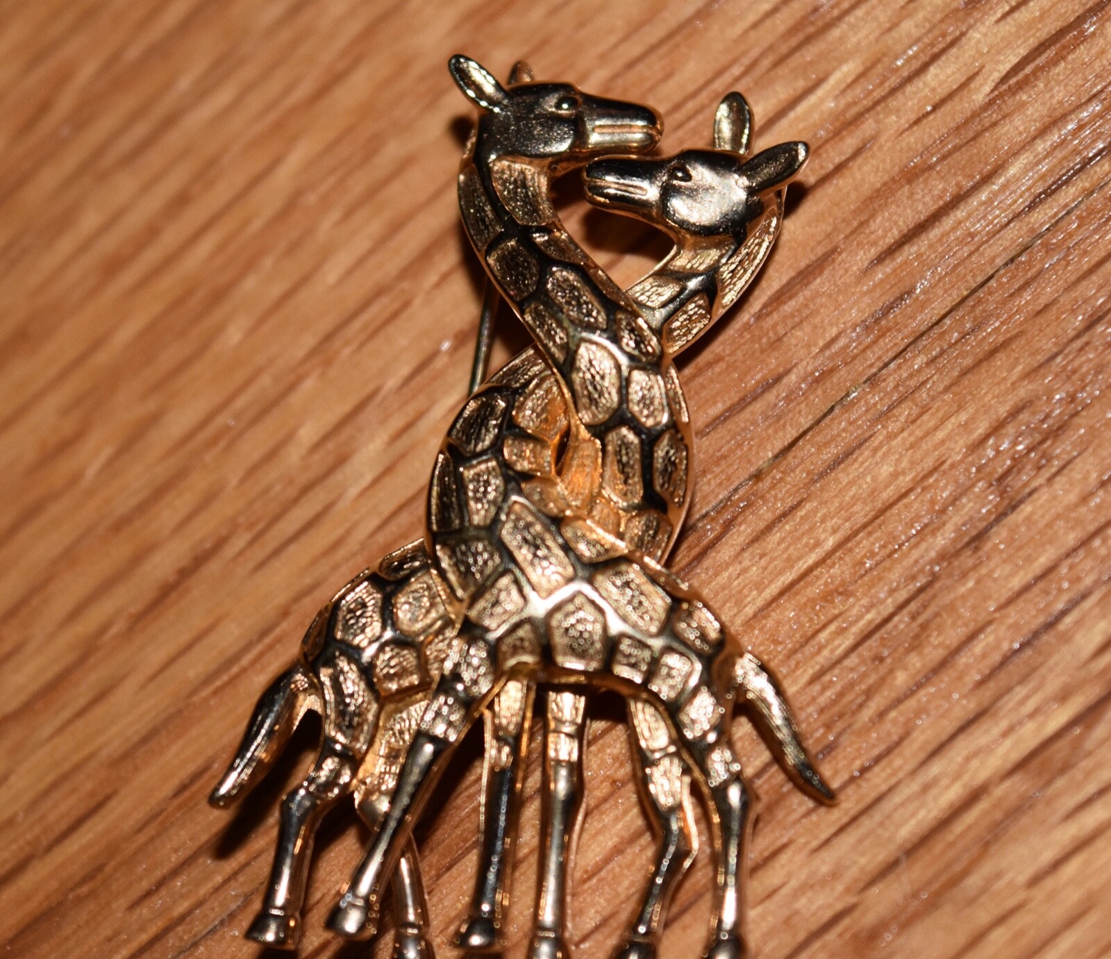 VTG Boucher Giraffe Pin Brooch 2 Giraffes Intertwined Necks Love Numbered