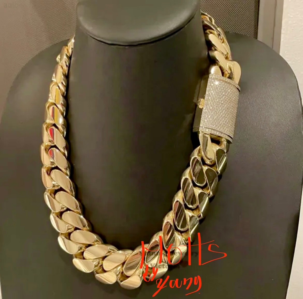 Man’s Thick Necklace 20mm 20 inches 1kilo Gram 14k Gold Plated