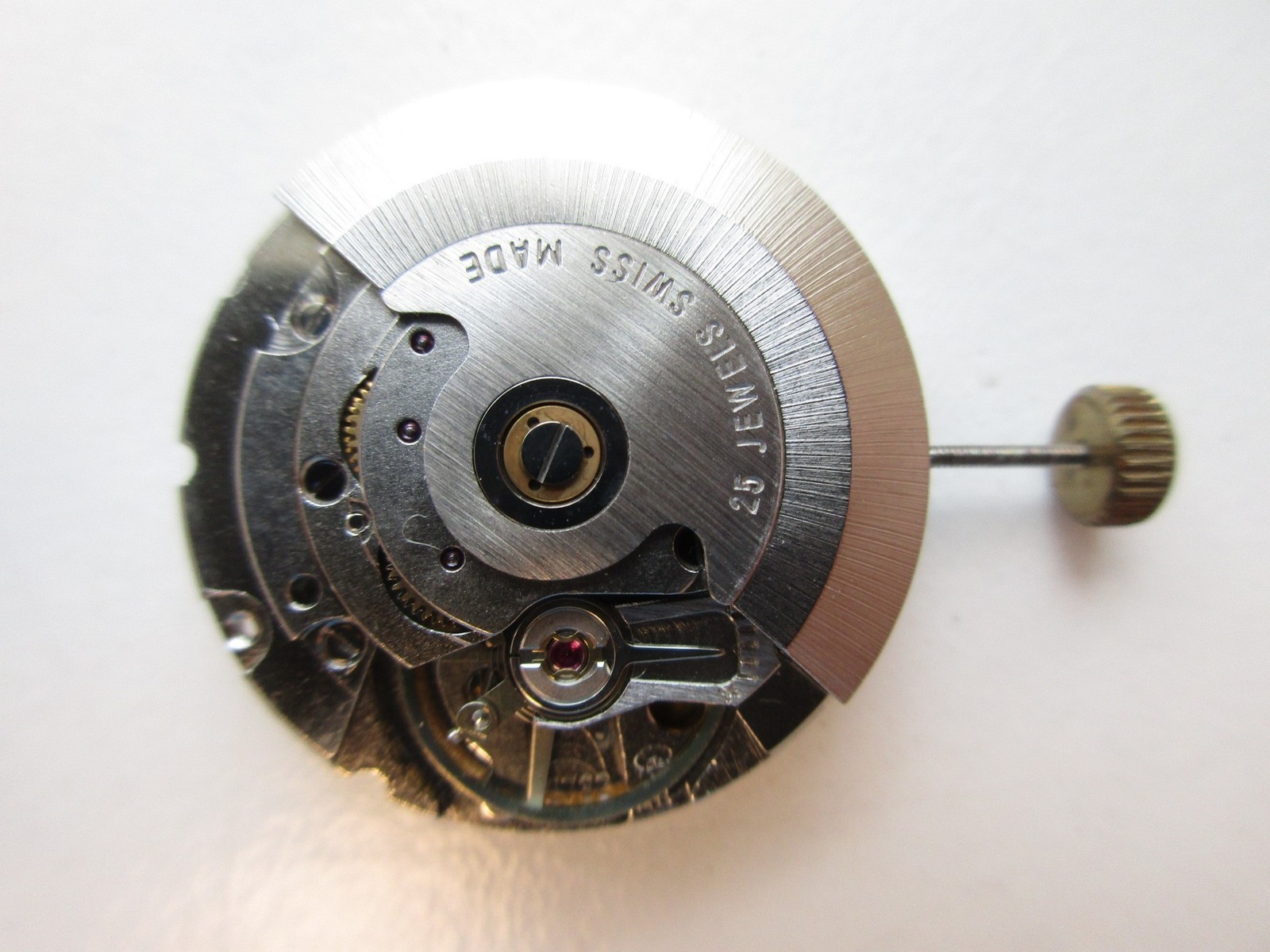 ETA cal. 2782 Swiss N.O.S. automatic watch movement – red date at 3