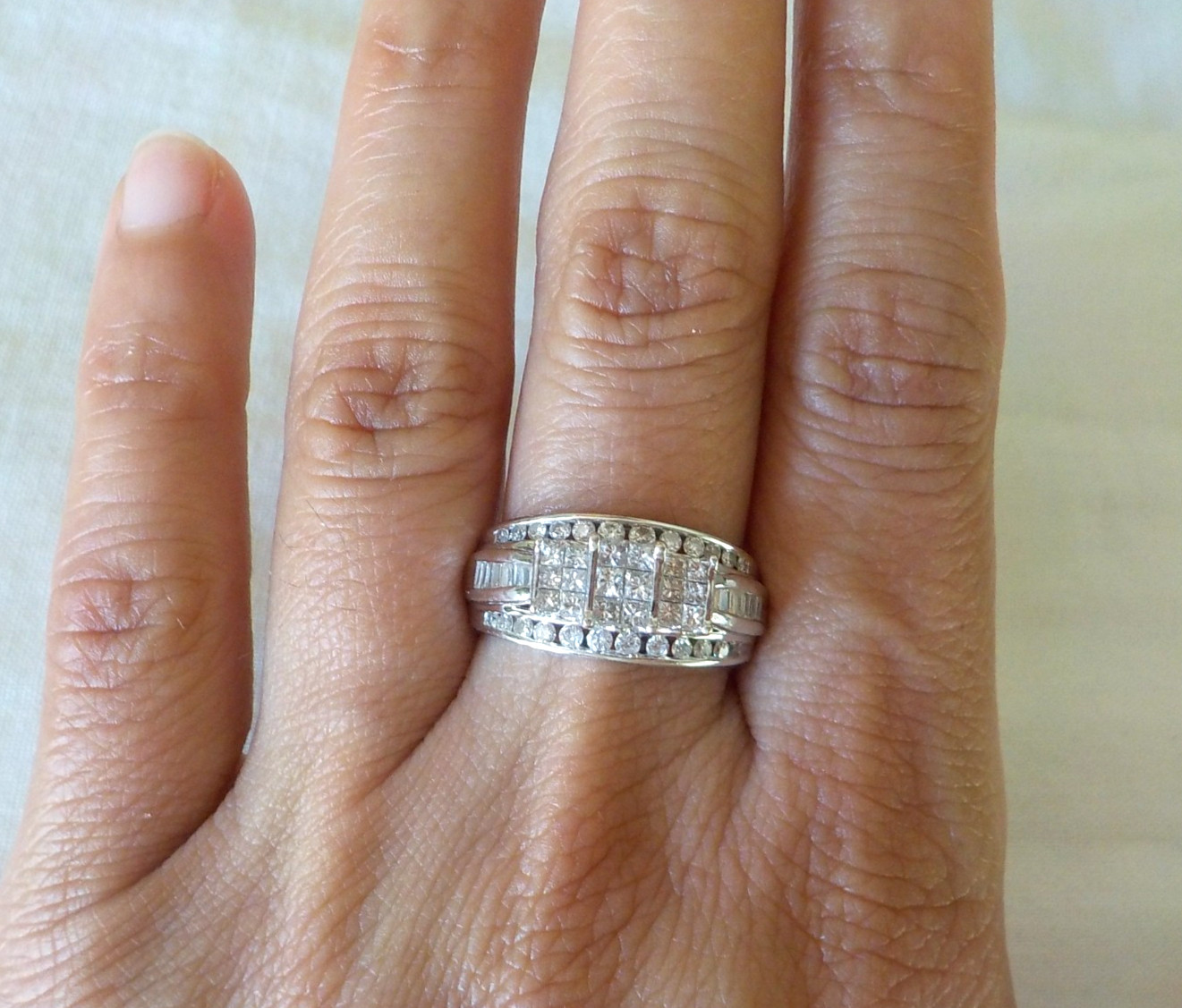 Heavy 14k White Gold Mixed Cut Cluster Diamond Ring – 5.20 gms, Sz 6.75, 0.95 ct