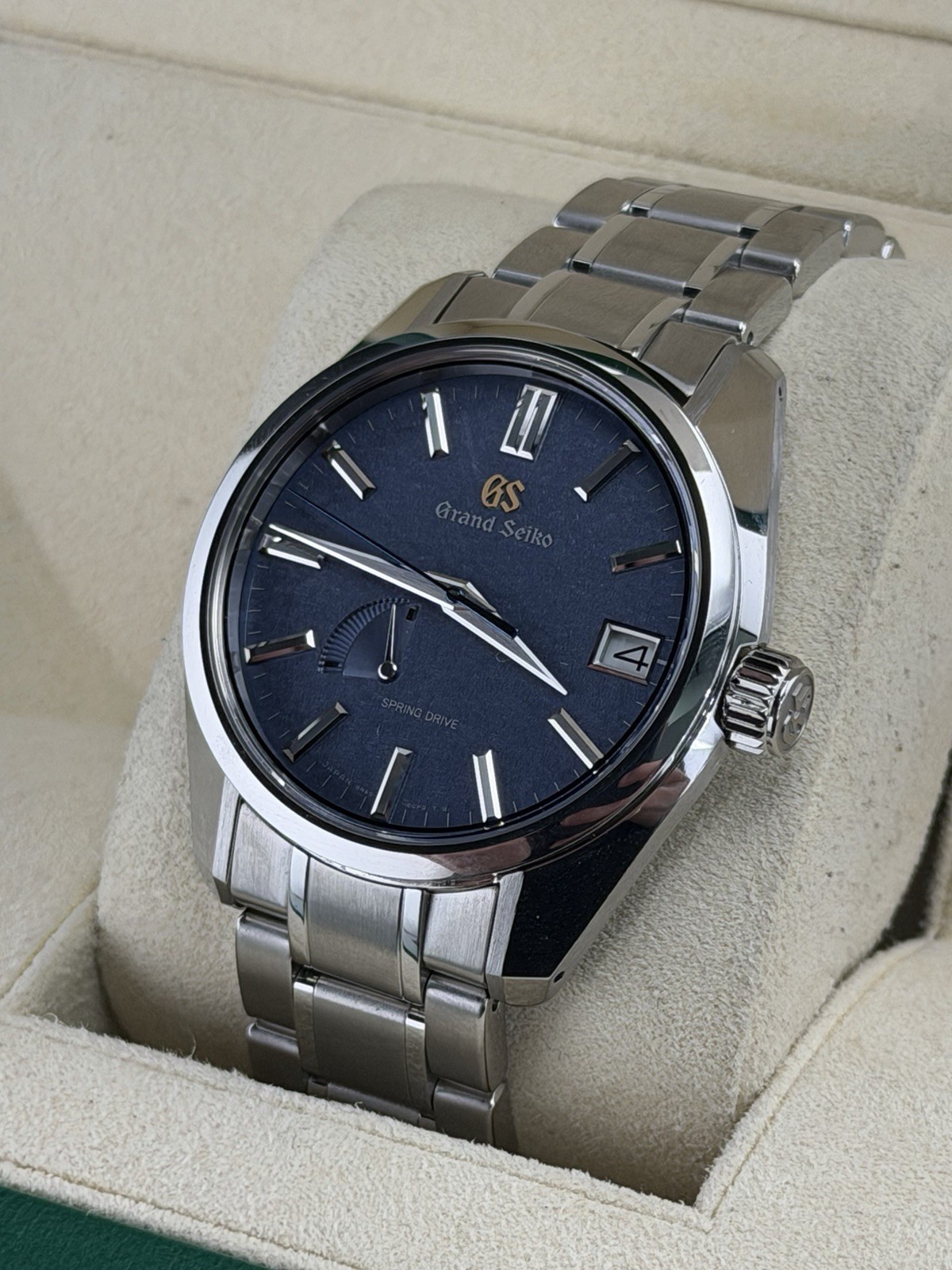 2024 Grand Seiko Blue Kirazuri 40mm Stainless Steel Automatic Watch SBGA507 B+P