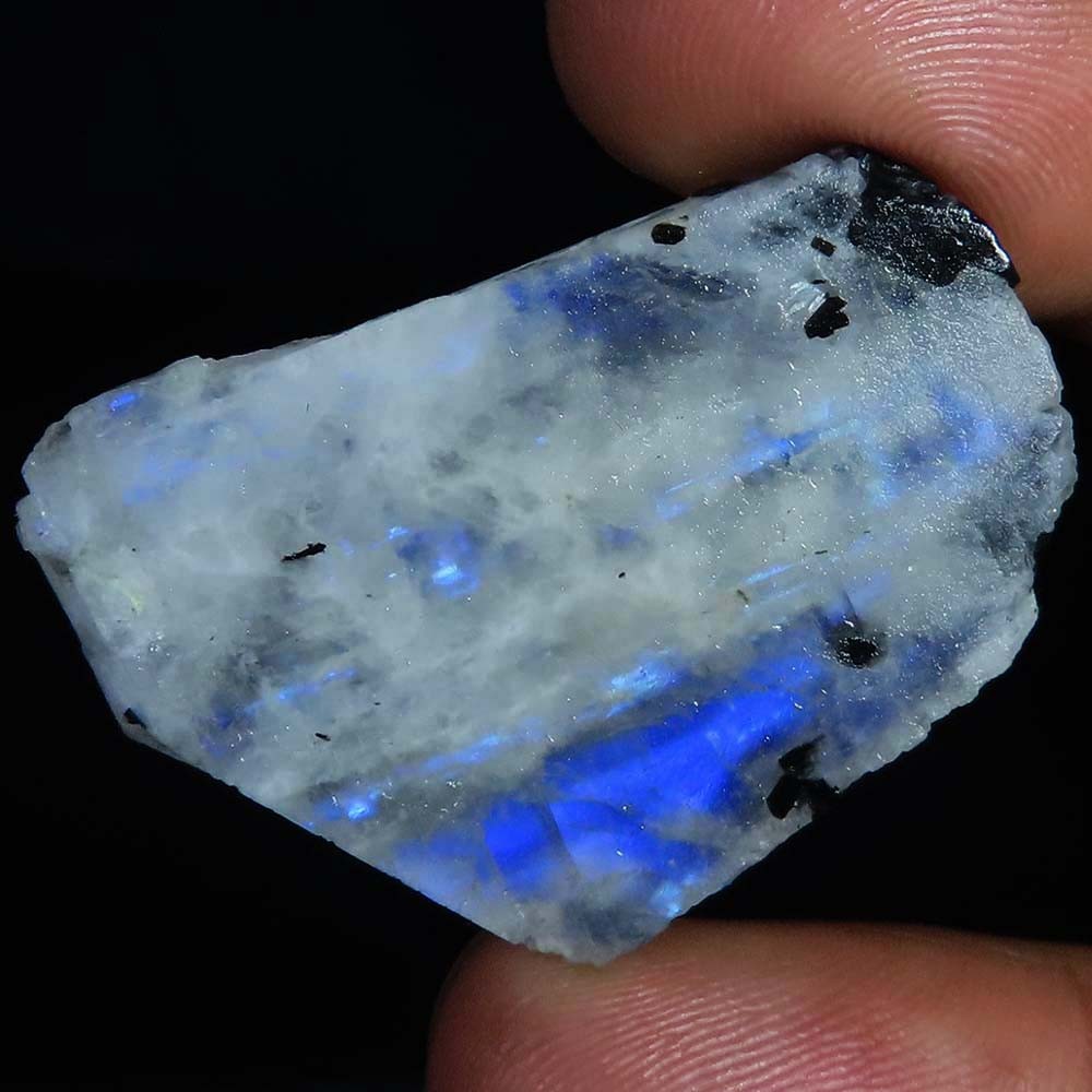 Natural Rainbow Moonstone Rough Loose Gemstone 59.25 Carat. (25 x 38 x 06 mm)
