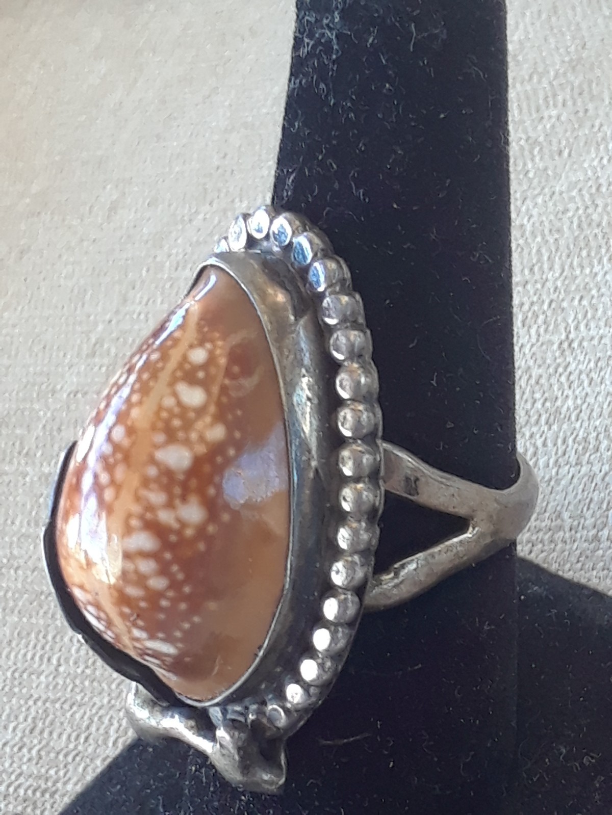 Native American Signed Sterling Silver Spotted Cowrie Shell Ring Size 18.5mm/8.5