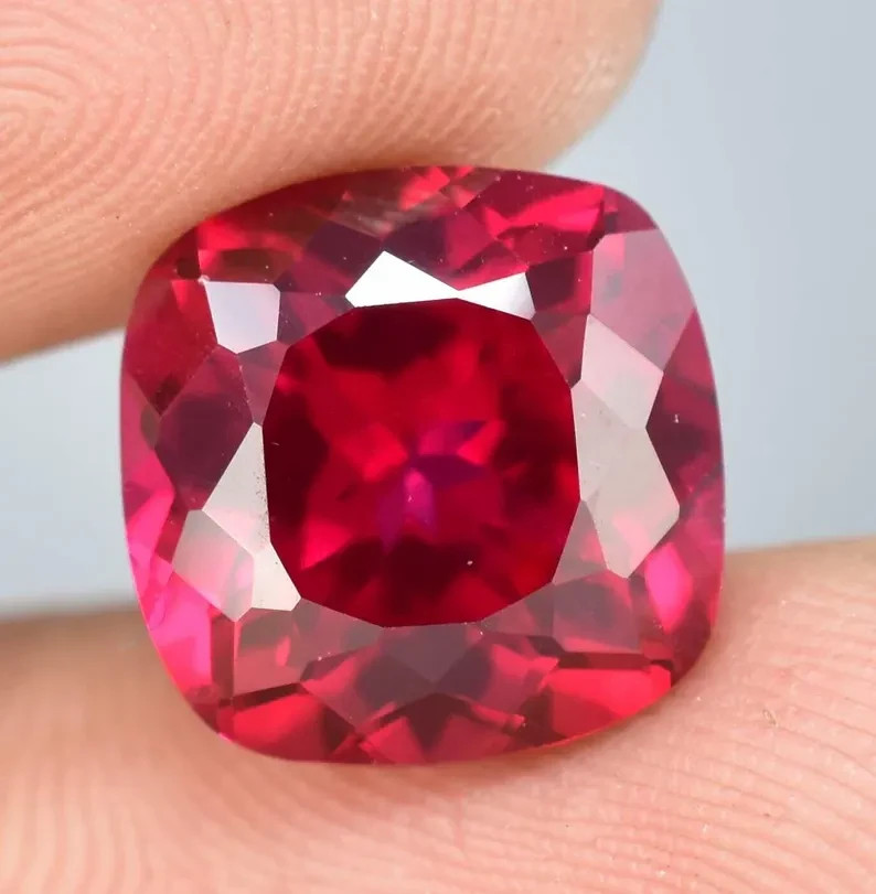 CERTIFIED 6.25 Ct Earth-Mined Natural red Diamond coushion cut LOOSE VVS1/11.8mm