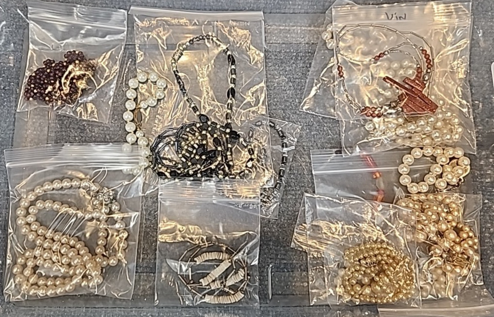 Jewelry Wearable Vintage Collection 5 Lbs Lot #515 See Description