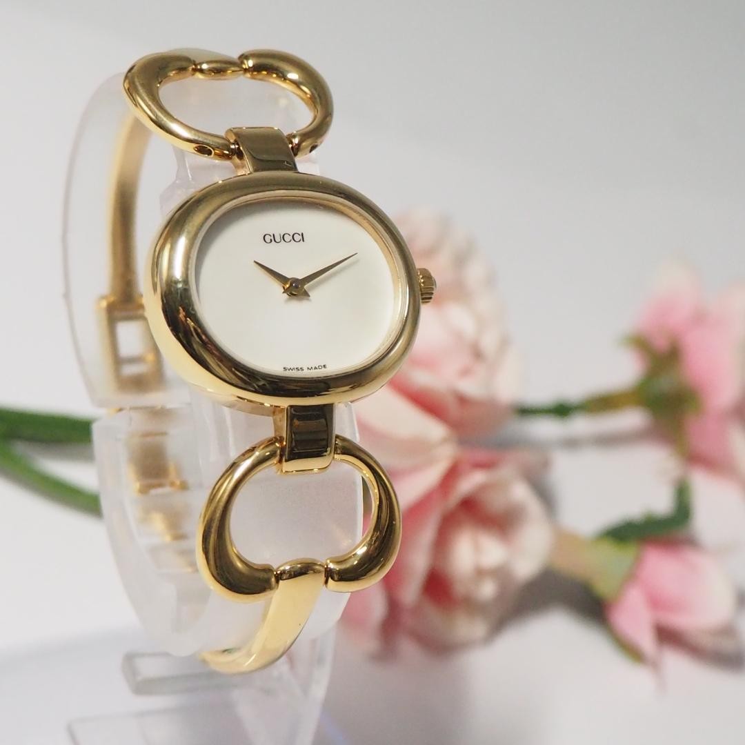 GUCCI 1600 shell bangle watch wristwatch H929