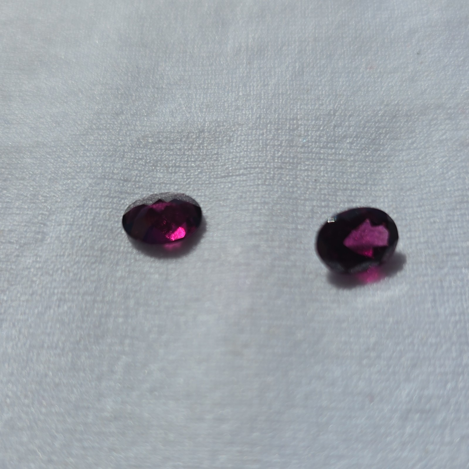 Rhodolite Garnet Oval Cut Purple VS 2pc 7.98×6.09×3.42mm Very Good