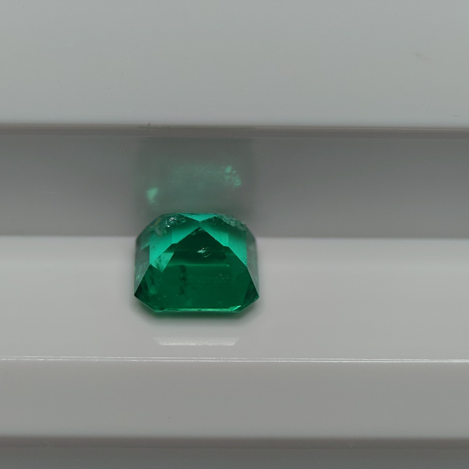 Natural Emerald 0.59 ct, approx. 4.8mm x 4.7mm x 3.4mm, Jewelry Removal e0012