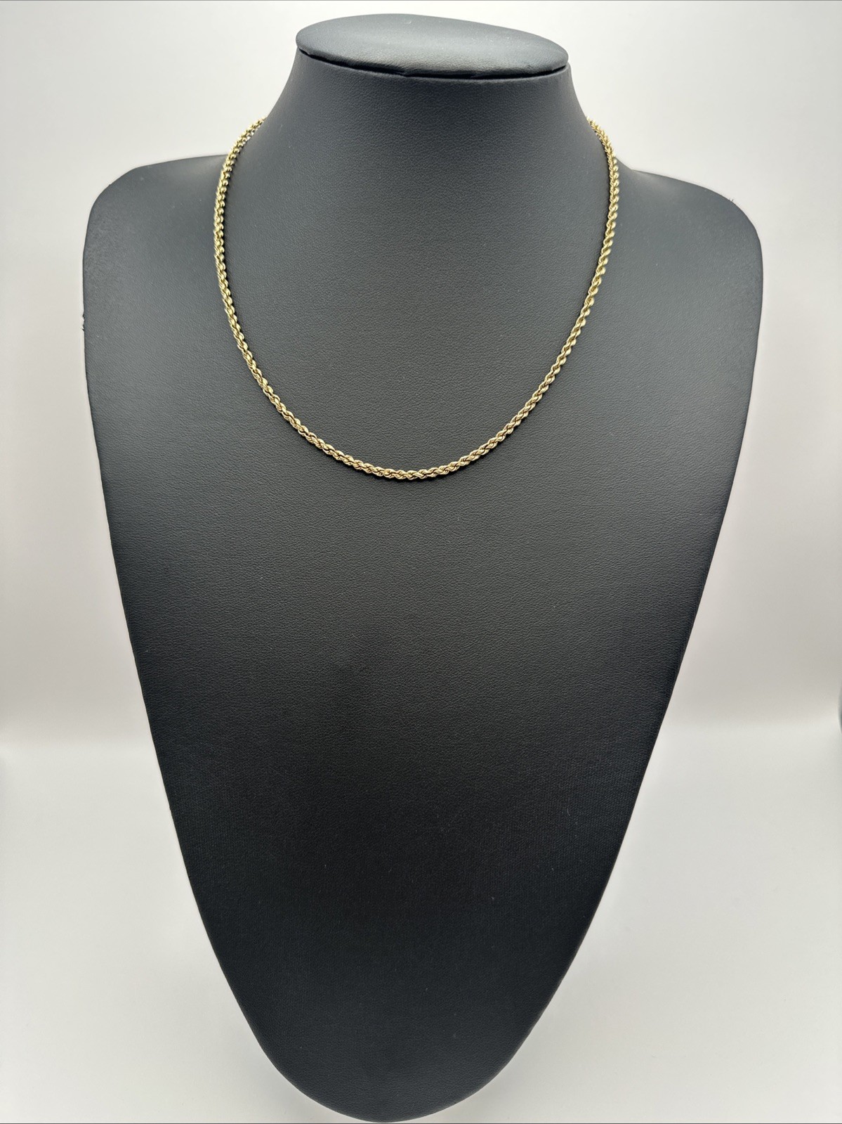 46.5cm 10.3g Vintage Hallmarked 9ct Rope Twist Chain Solid Gold Necklace 375 9K