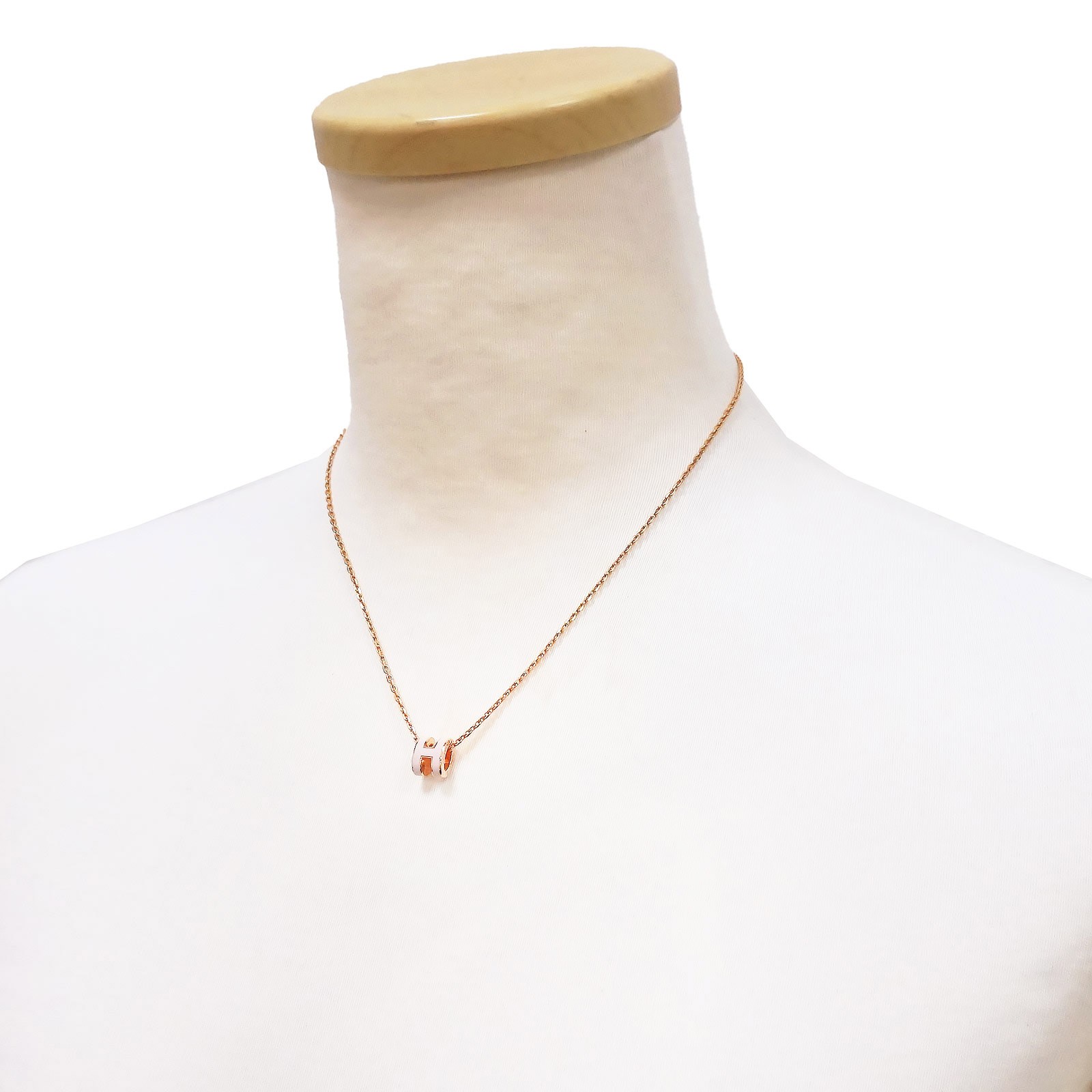 HERMES Pop H Mini Pop H lacquered metal, Poudre (Poodle) Pendant / Necklace