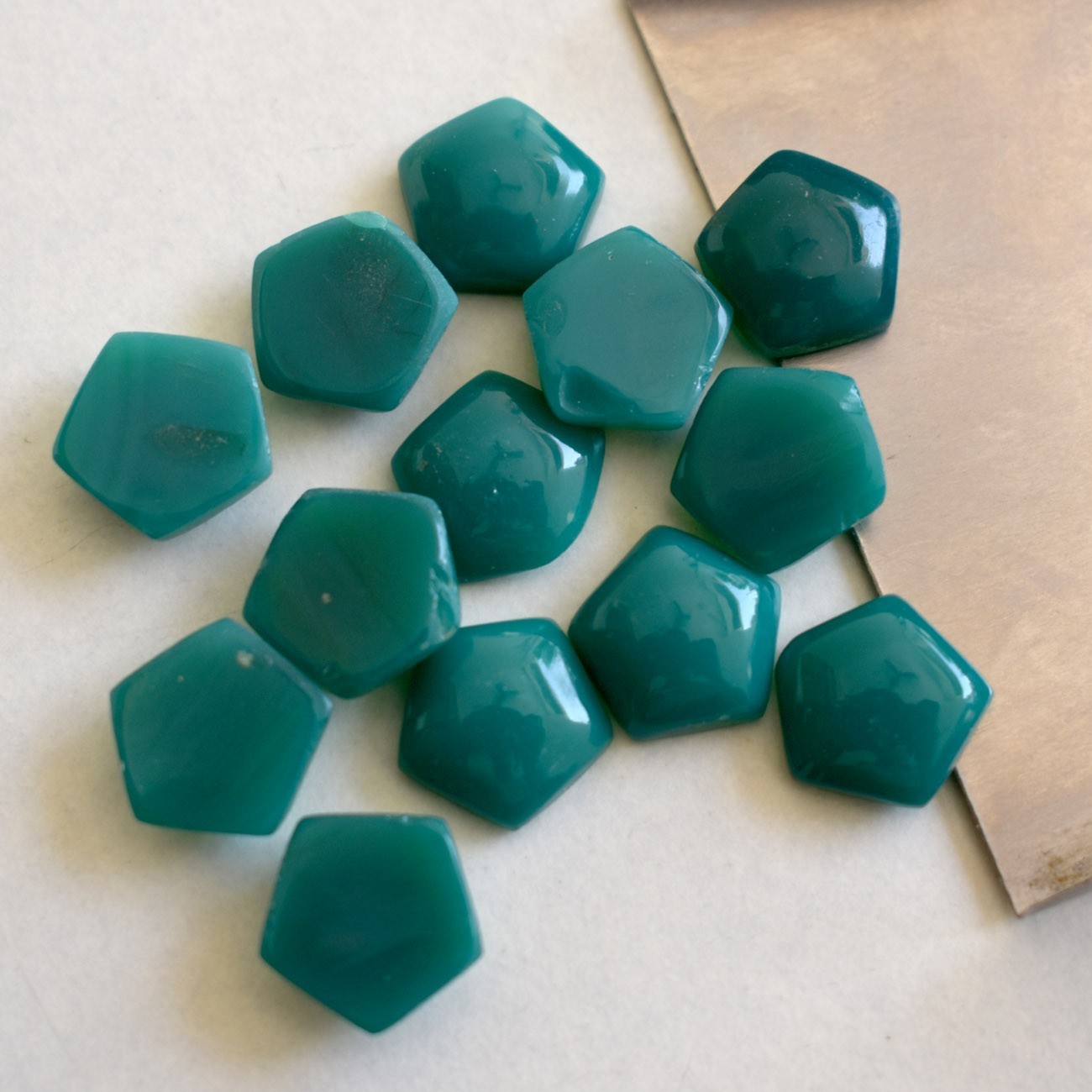 Natural Green Onyx Pentagon Cabochon 10mm To 25mm Loose Gemstone