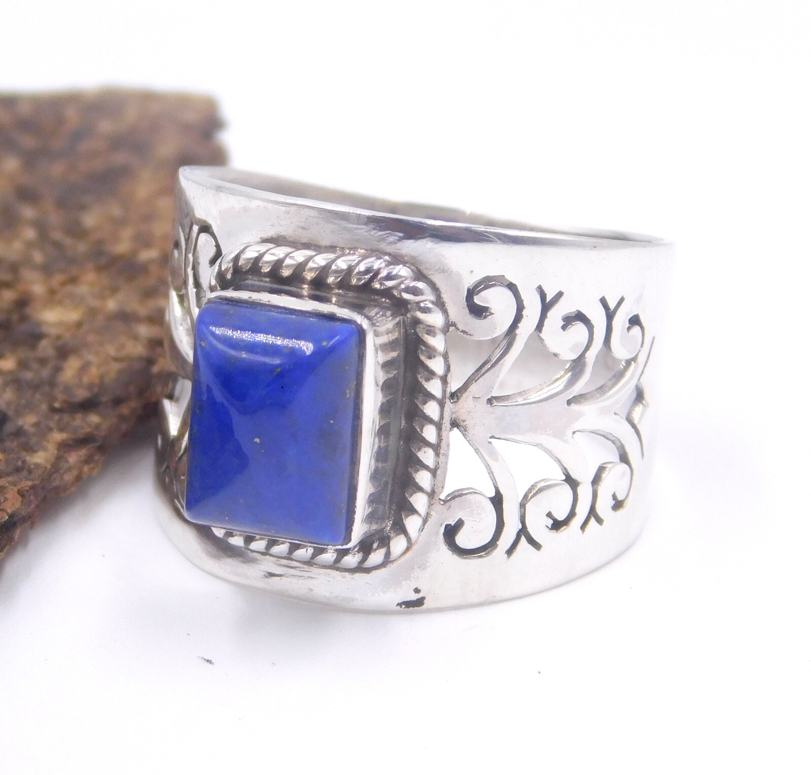 4.40 Gm 925 Sterling Silver Natural Lapis lazuli Cab Gemstone Jali Ring Size 7″