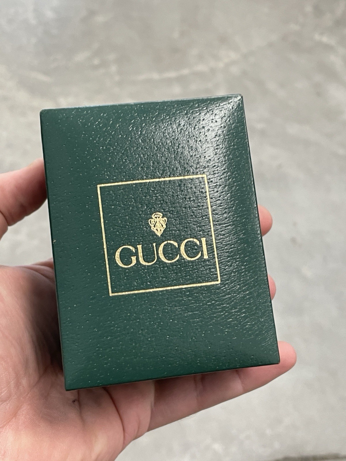 Vintage Gucci 1100-L Bezel Watch – 6 Interchangeable Bezels Box