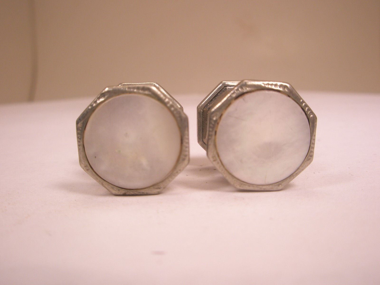 White M other of Pearl Vintage Victor/Edwardian SNAP-LINK Cuff Links kumapart
