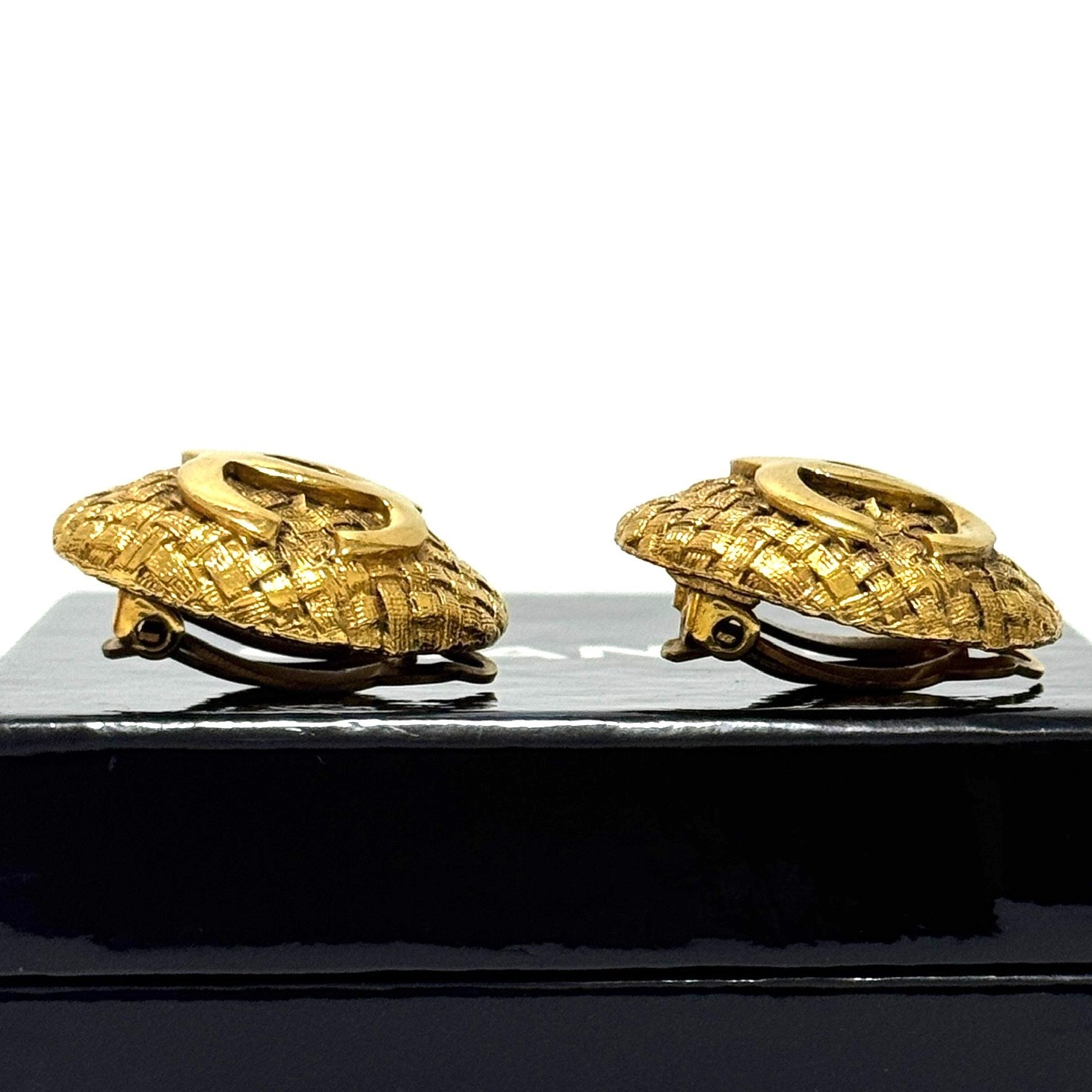 CHANEL Round Earrings Coco Mark CC Logo Gold Matelasse Clip-On Authentic JAPAN
