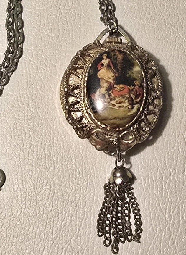 Vintage Wotania LTD Swiss Pendant Necklace Watch – Ornate Gold Tone – 1 Jewel