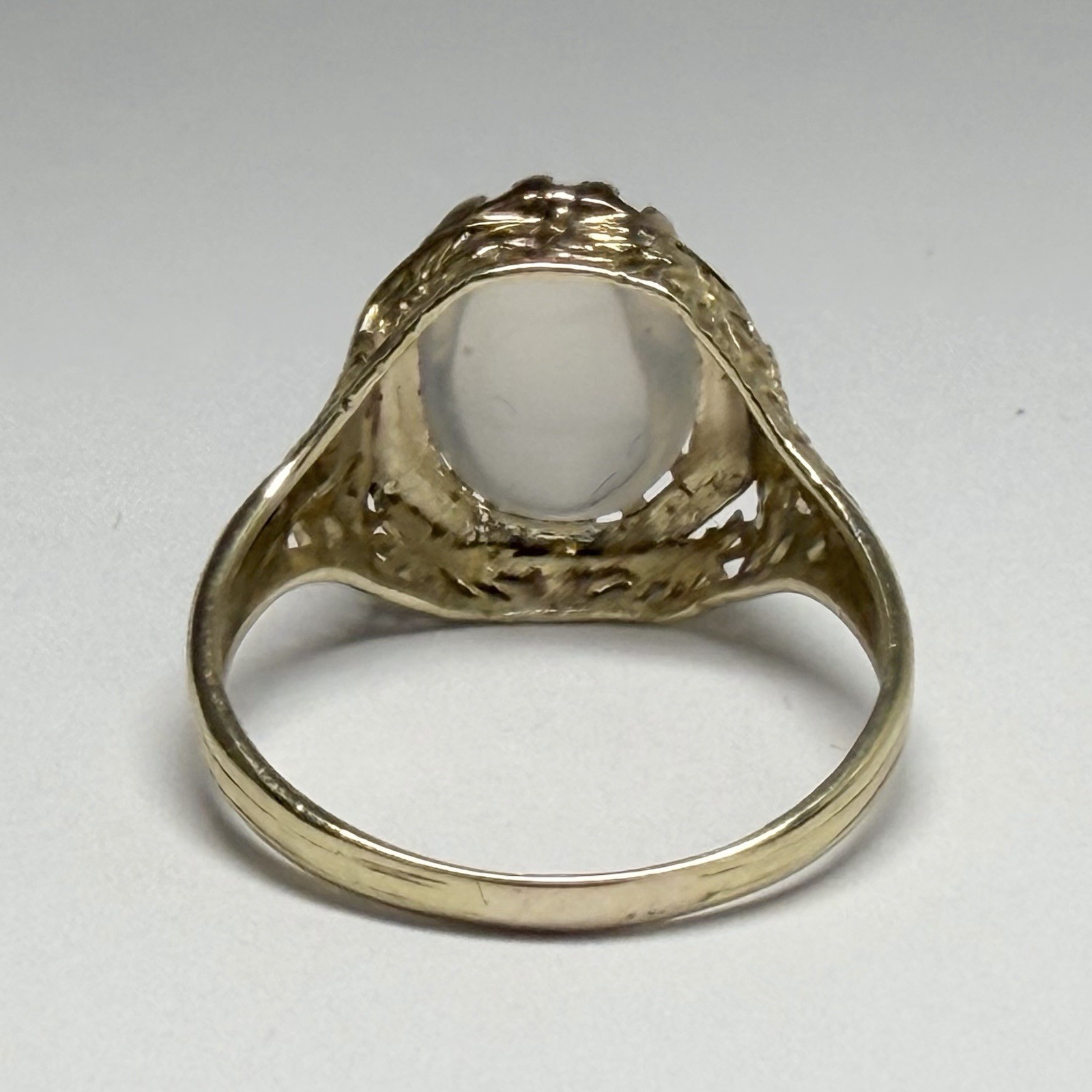 Antique Y Gold 14k Ring Ceylon Blue Flash Moonstone Size 7.5 3.2 Grams