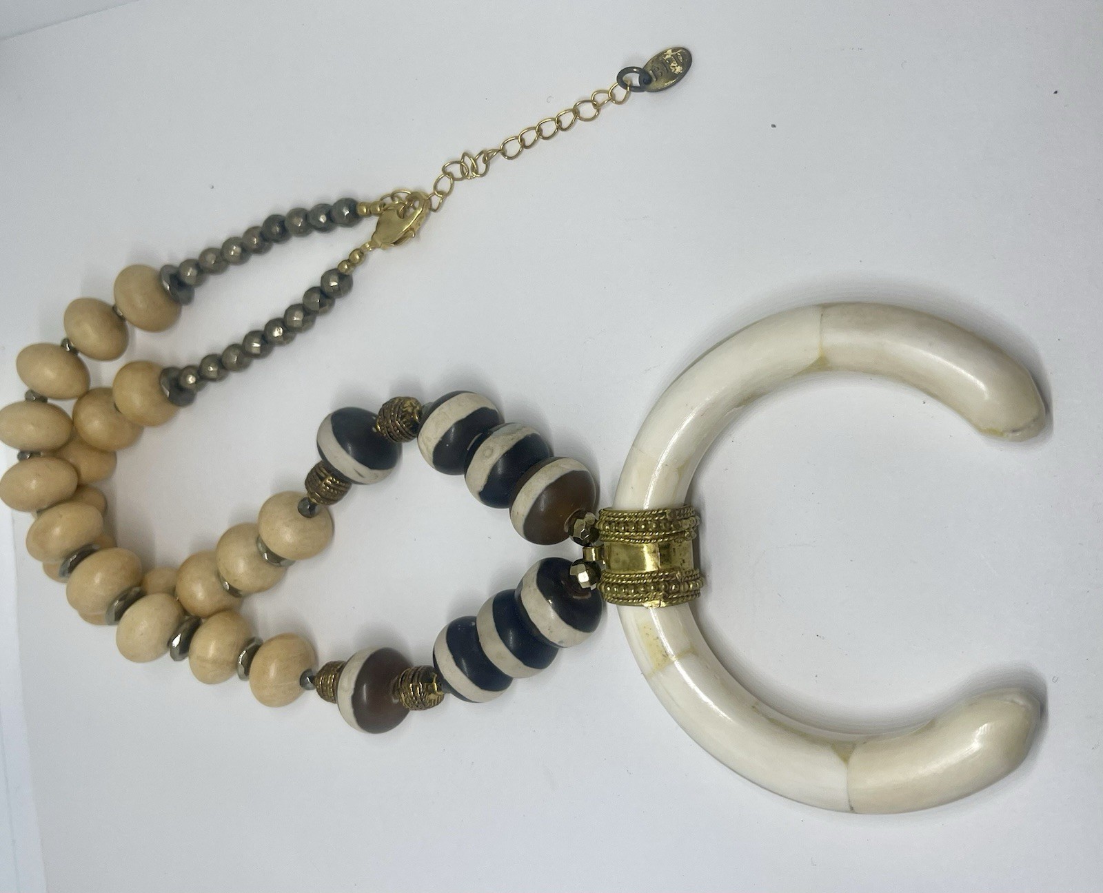 Vintage Betsy Pittard Designs BPD Horn Wood Acrylic Beaded Necklace Boho Bliss