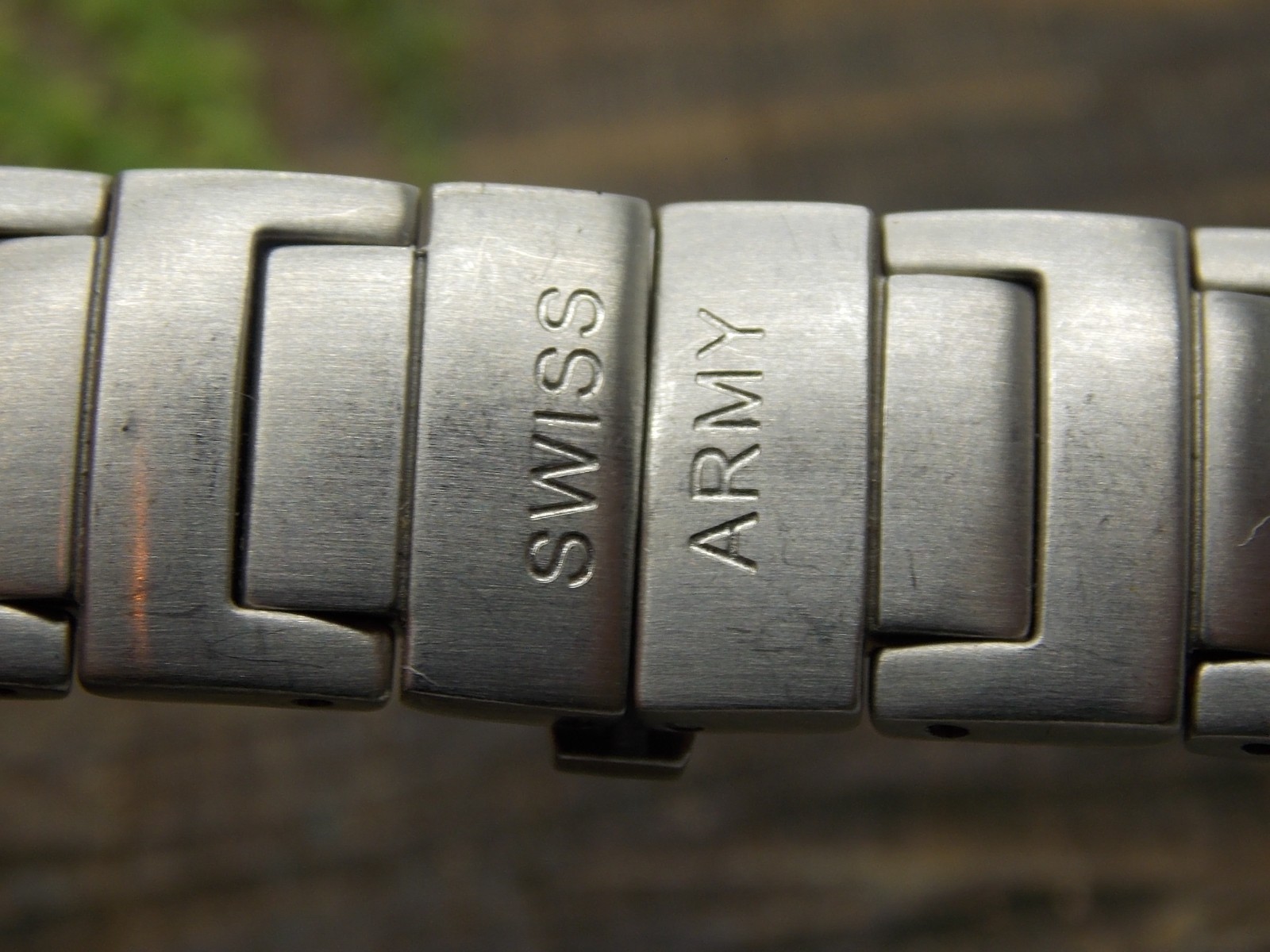 Swiss Army Vintage Pre-Owned Watch Band Center Link Attachment 11.6mm Men’s