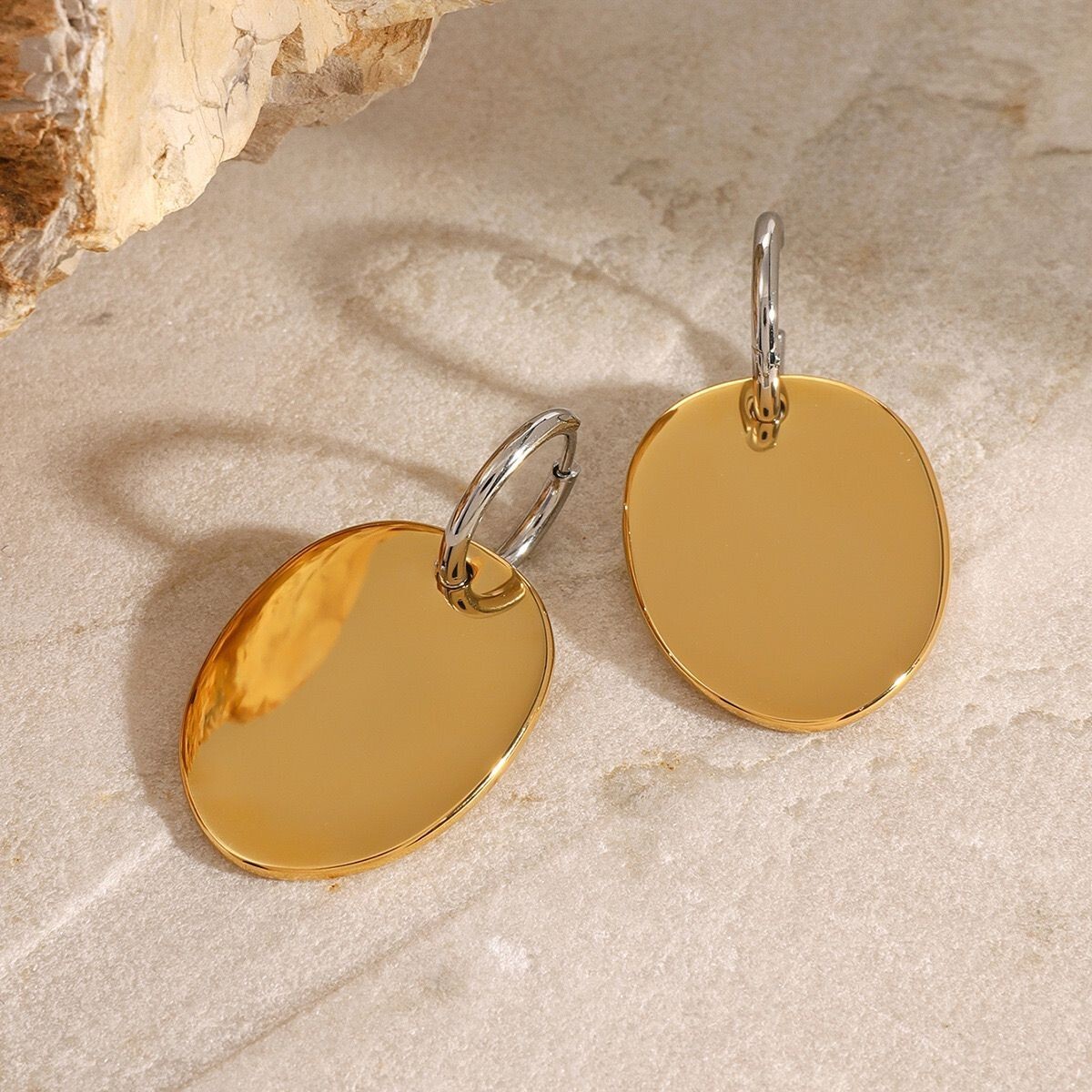 Woman 18K Gold Plated Polished Round Hoop Round Earring Stud Drop Dangle