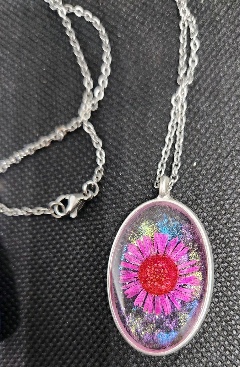 Handmade Resin Necklace – Stainless Steel Chain – Real Pressed Flower