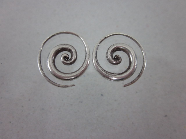 Fine pure Silver Earrings Spiral Round Coil Round Tribal Handcraft Artisan Jewel