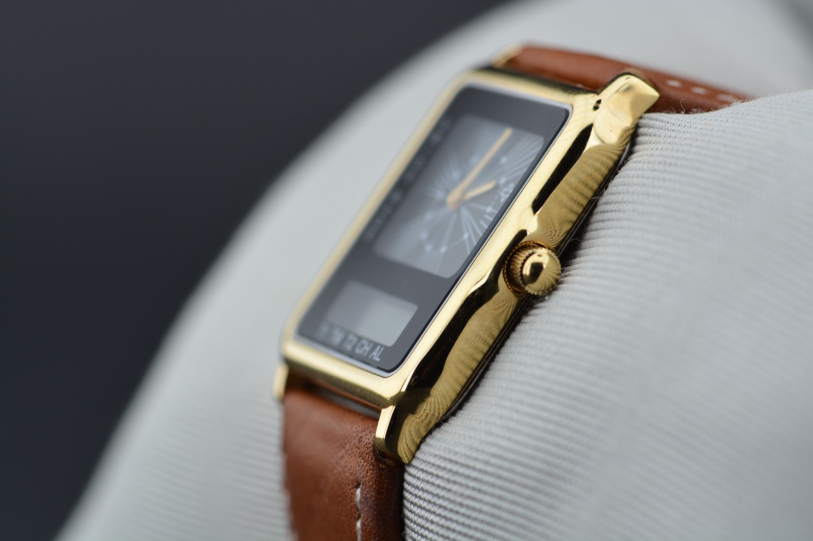 Mondaine Two-Timer Analog-Digital TV Case Vintage Gold Plated Unisex Dress Watch