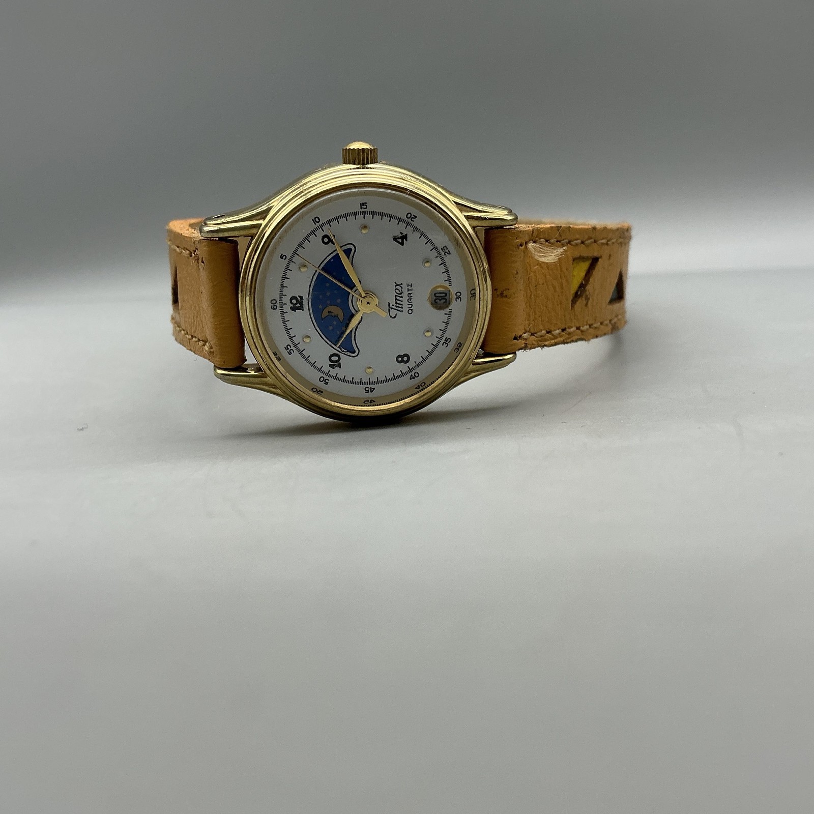 Vtg Timex Womens Watch 24mm Gold Tone Moon Phase Leather Date New Battery