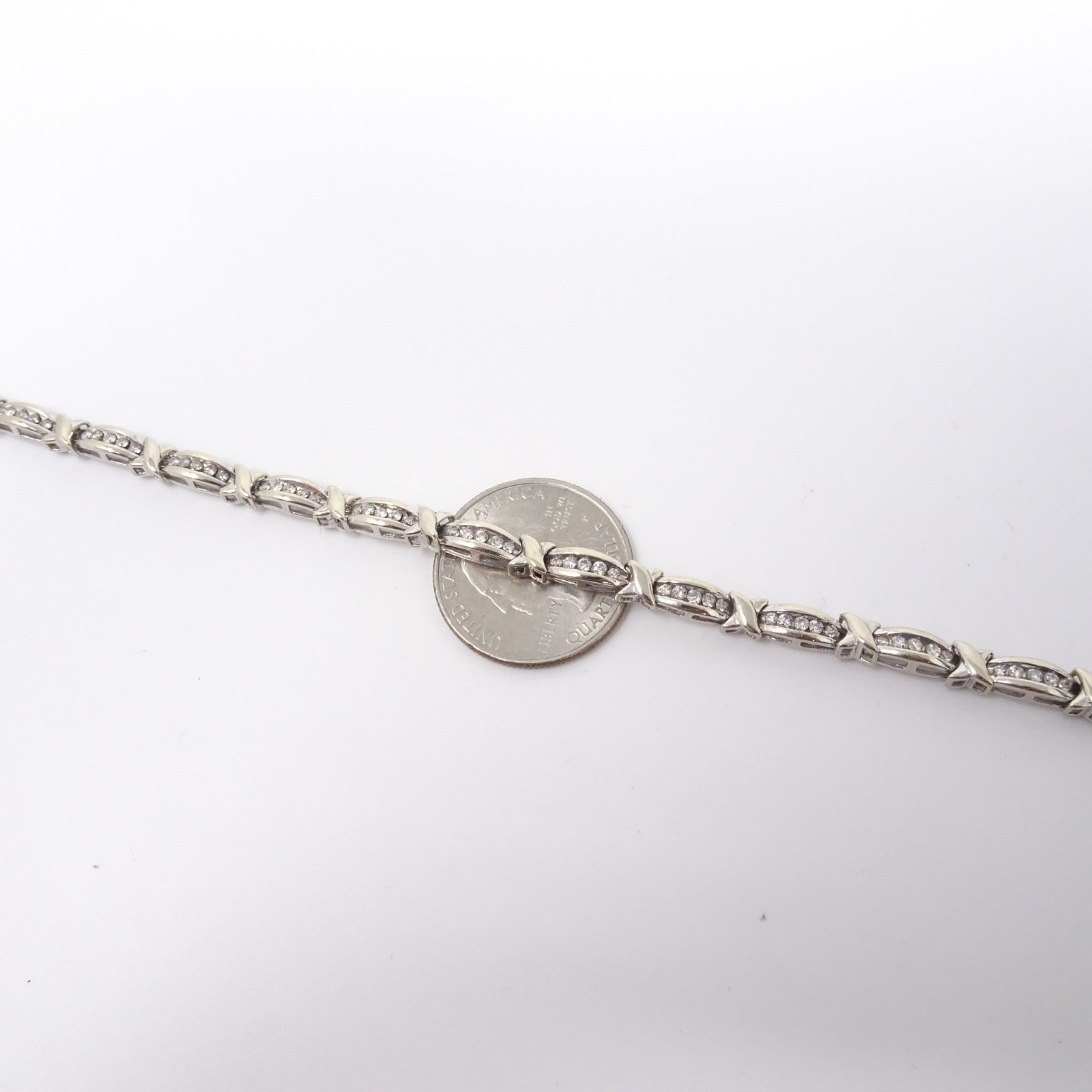 Women’s 10k White Gold Natural Diamond Tennis Bracelet .35 CTW – 7 Inches