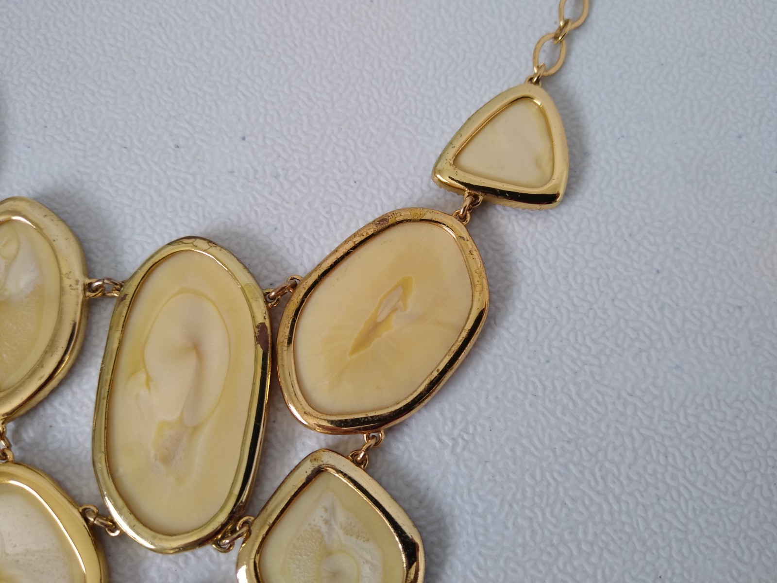 Stella Dot Necklace Fiona Bib Cream Goldtone Rhinestone Jewelry Designer Golden.