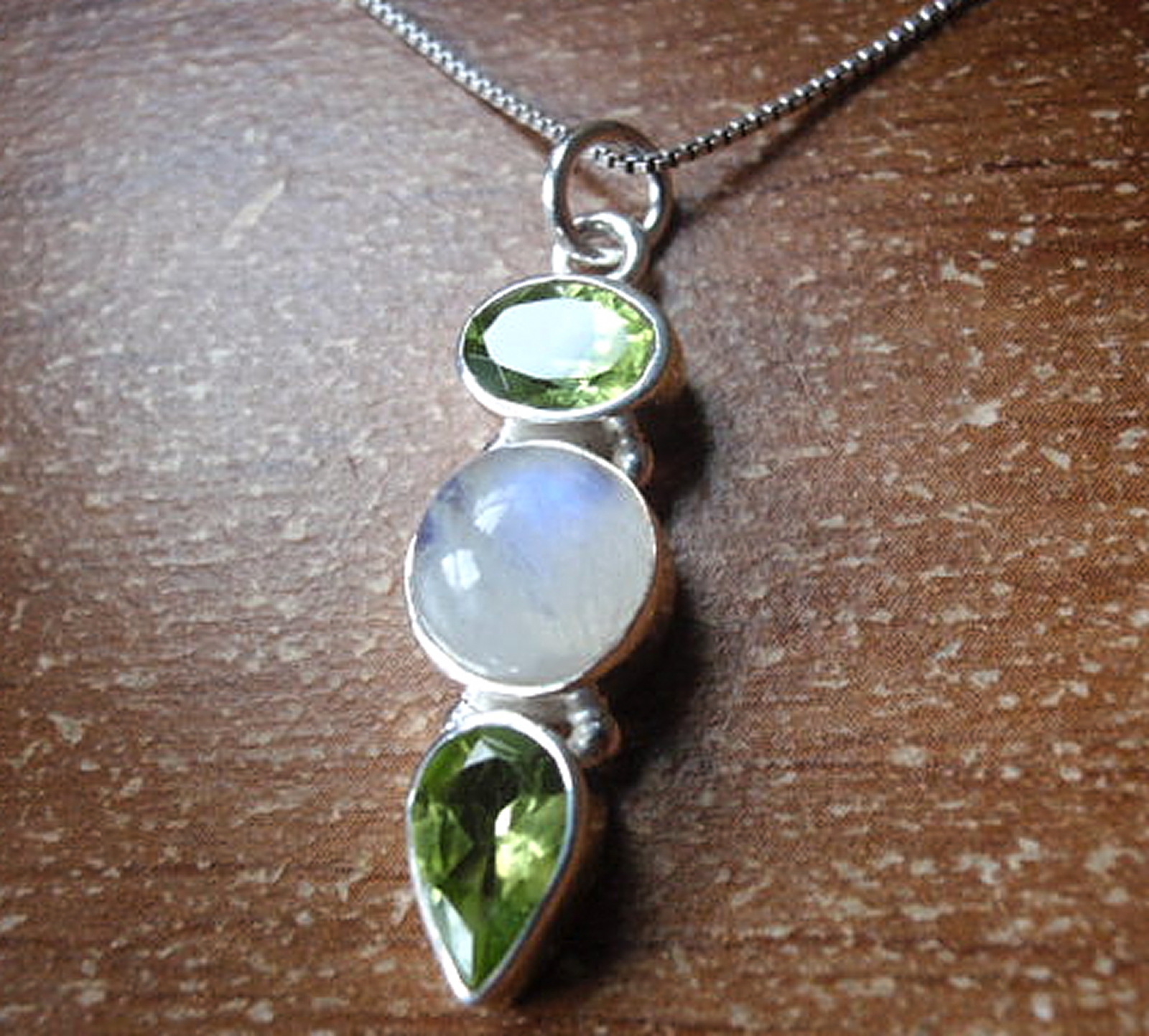 Moonstone and Peridot Triple Gem 925 Sterling Silver Pendant Corona Sun Jewelry