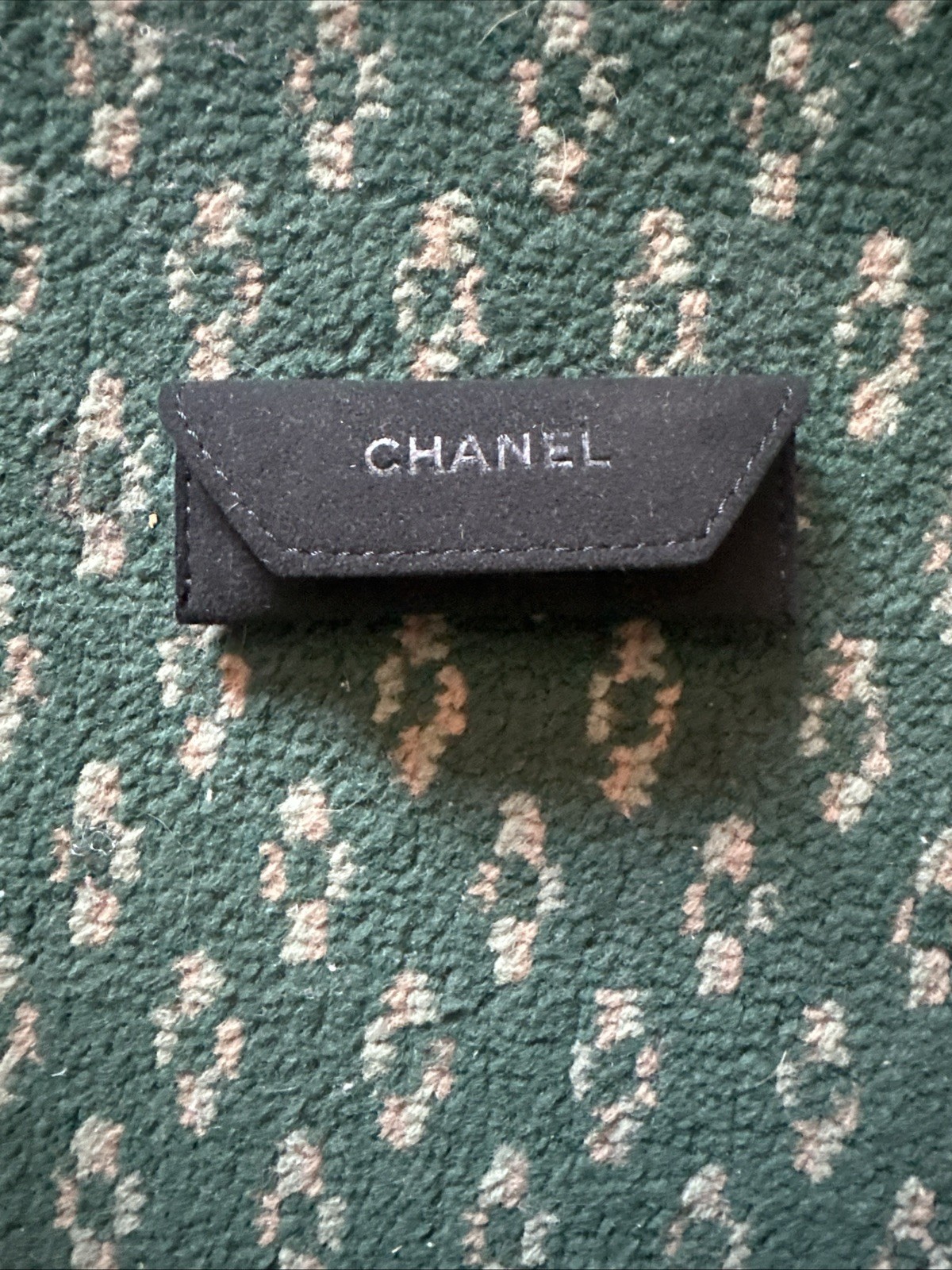 CHANEL Travel Watch Case Jewelry Box Black Zip Pouch Organizer Cushion
