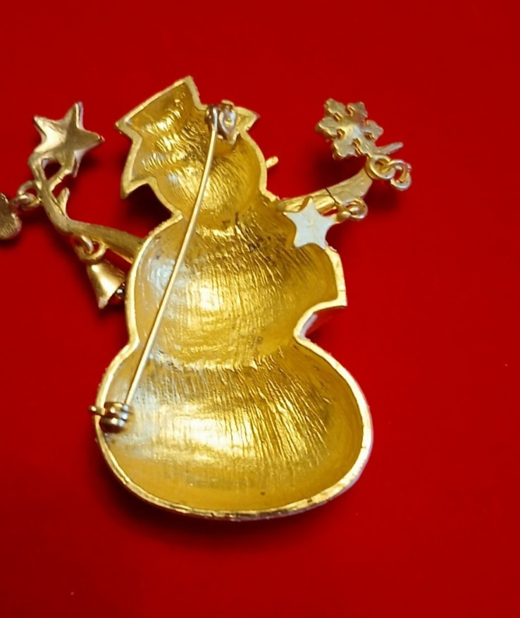 Vintage Enamel Snowmen 1990’s 2.25″ x 2″ Brooch, Christmas, Winter, red & white