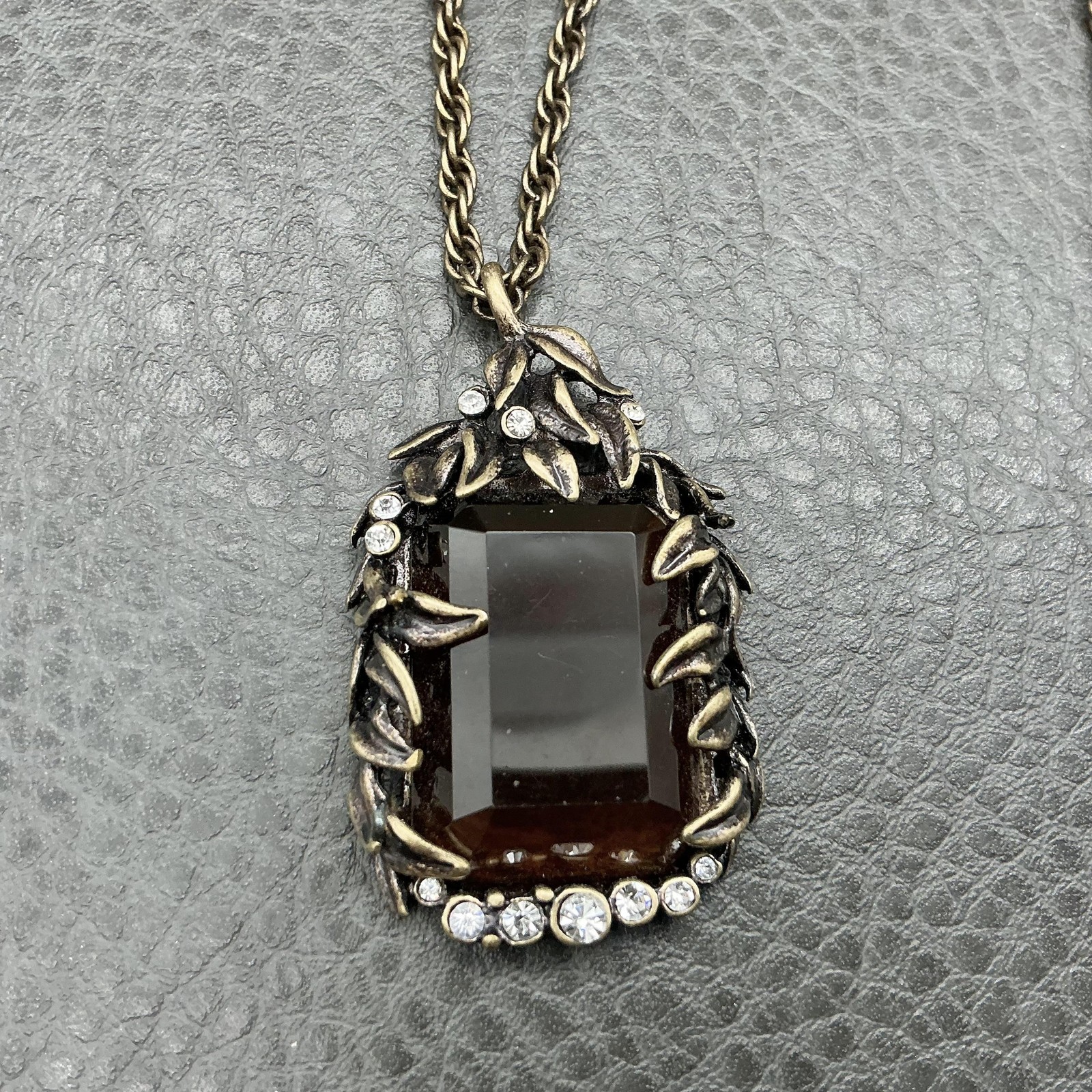 Ann Taylor Necklace Gold Tone Brown Glass Pendant Leaf Rhinestone Statement 26″